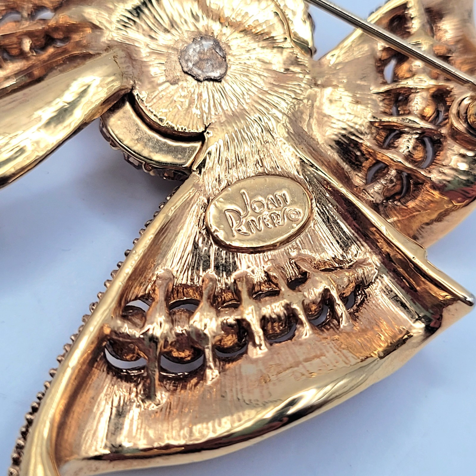 Vtg Signed Joan Rivers Gold Tone Yellow Rhinestone Ribbon Large Gift Bow Brooch