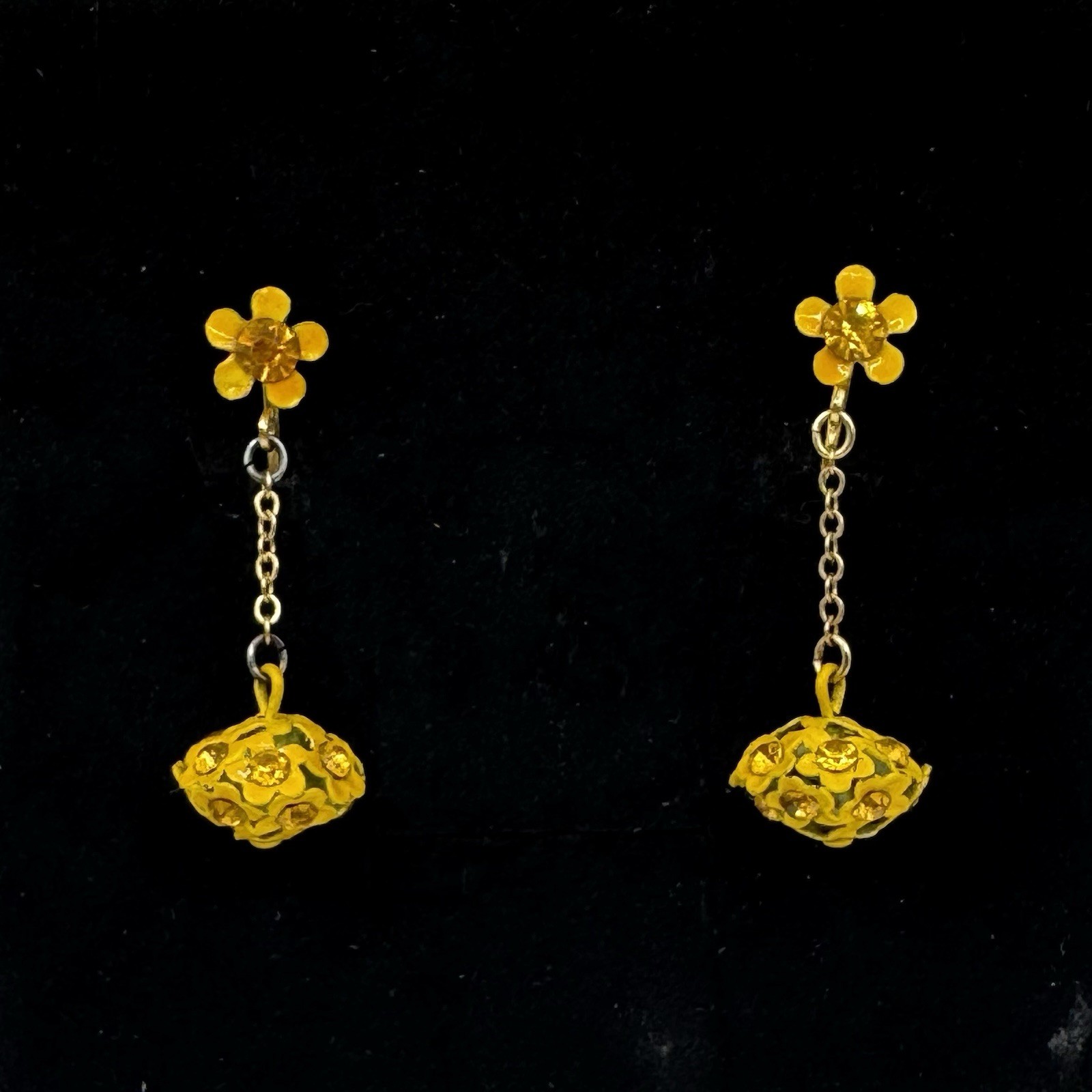 Vintage 50’s Enamel Yellow Rhinestone Daisy Flower Dangle Clip On Earrings MCM