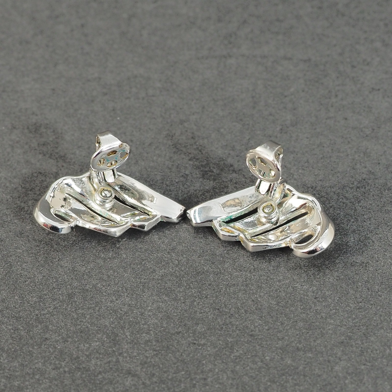 Trifari Silver Tone Swirl Ribbon Twist Clip On Earrings Shiny Statement Vintage