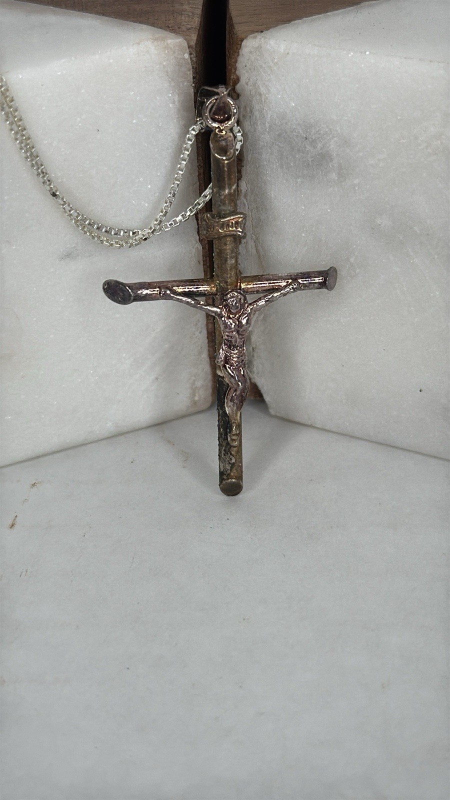 Vintage Estate Cross Pendant 925 Sterling Necklace with Delicate Chain lot A53