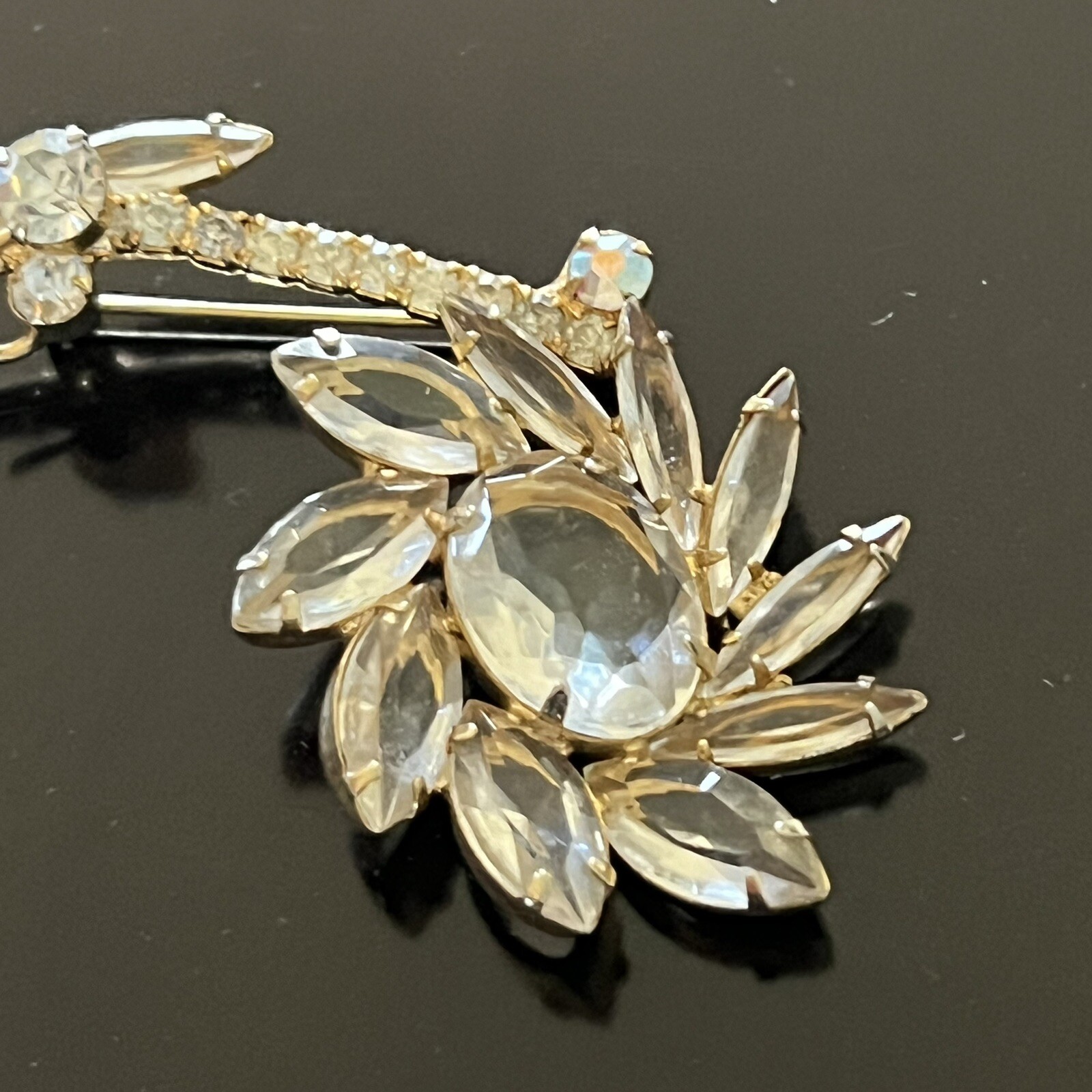 Vintage Clear Gass & Rhinestone Flower Stem Gold Tone Large Brooch Pin READ