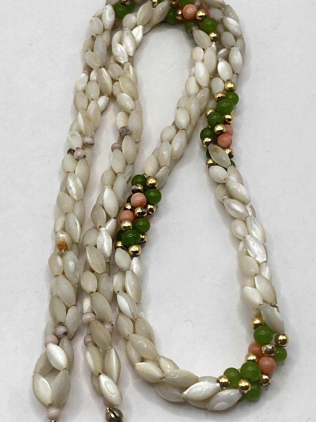 Vtg. Mother of Pearl Beaded Necklace with Faux Gold Jade Beads,21”