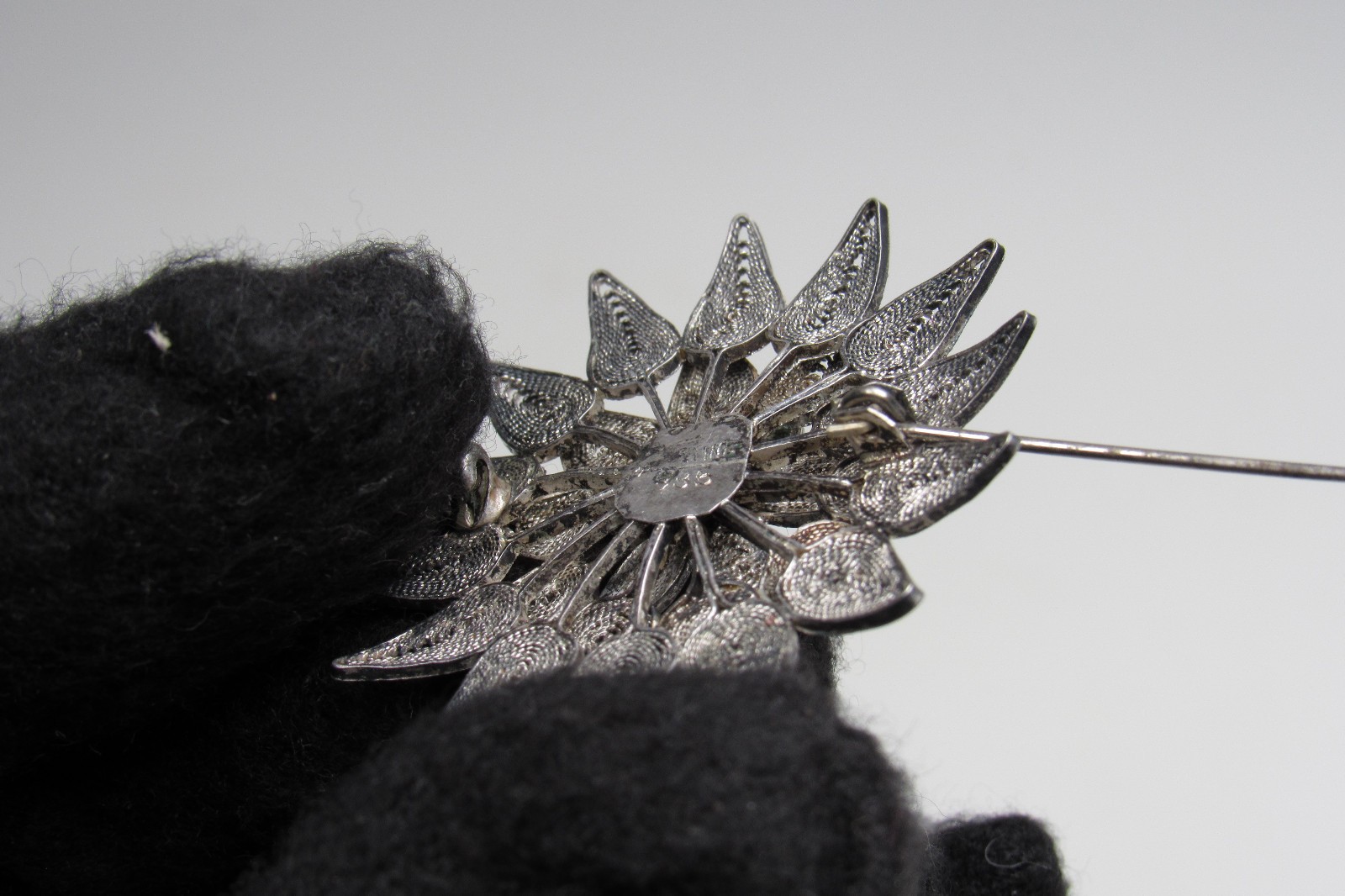 935 Argentium Silver Antique Filigree Flower Motif Brooch Pin about 1 – 3/4″