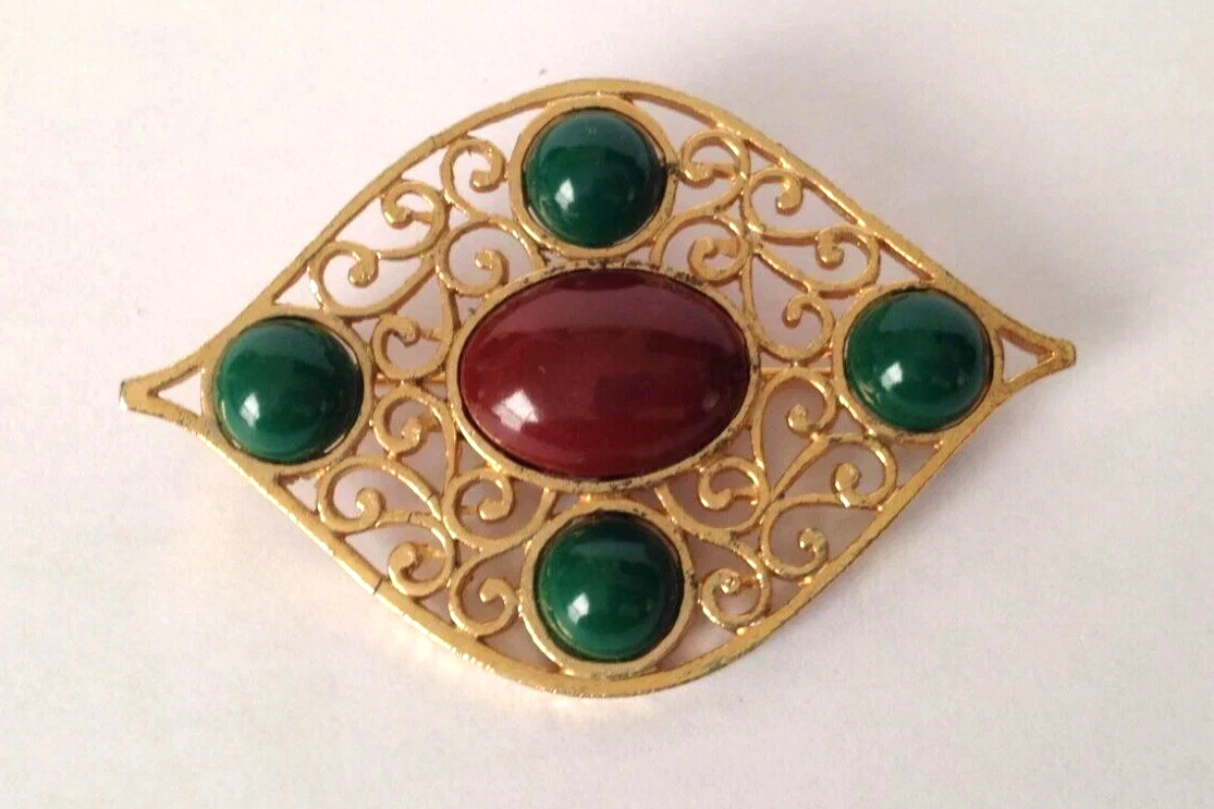 Vintage CORO Signed Red Green Cabochon Gold Tone Brooch Pin