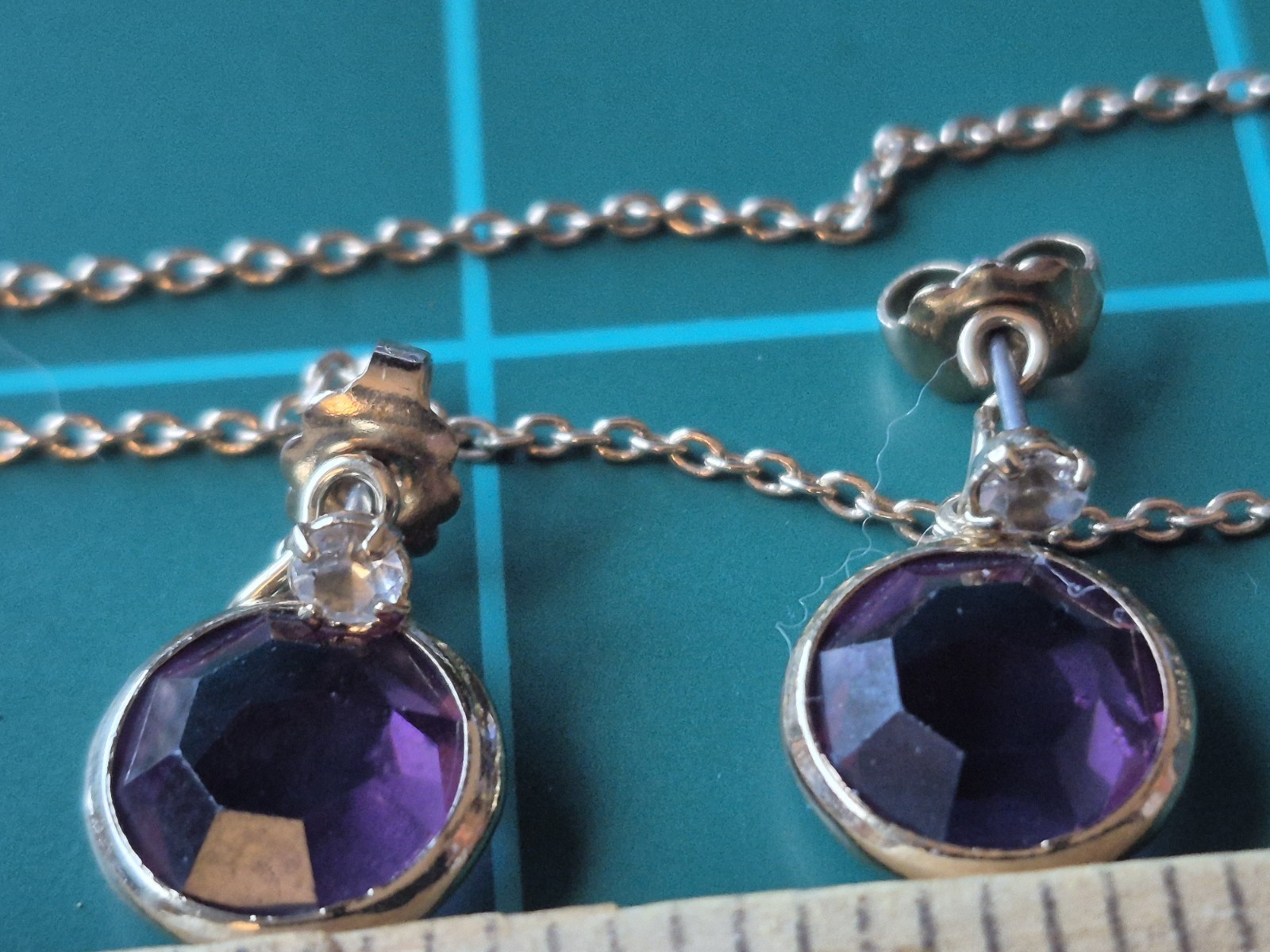 Vtg 1979 Avon Faceted 17” Burgundy Wine Necklace And Convertible Earrings