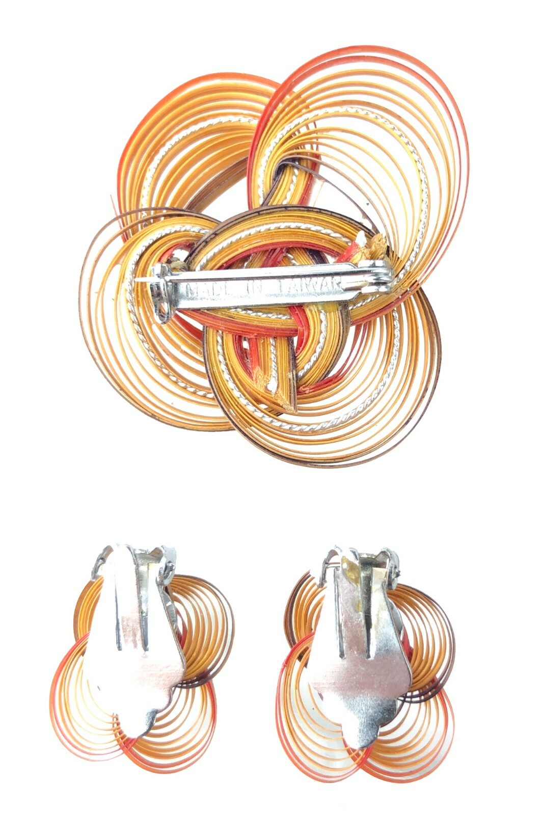 Vintage Retro Quilled Plastic Strip Brooch Clip-on Earrings Set Very Light 1970s