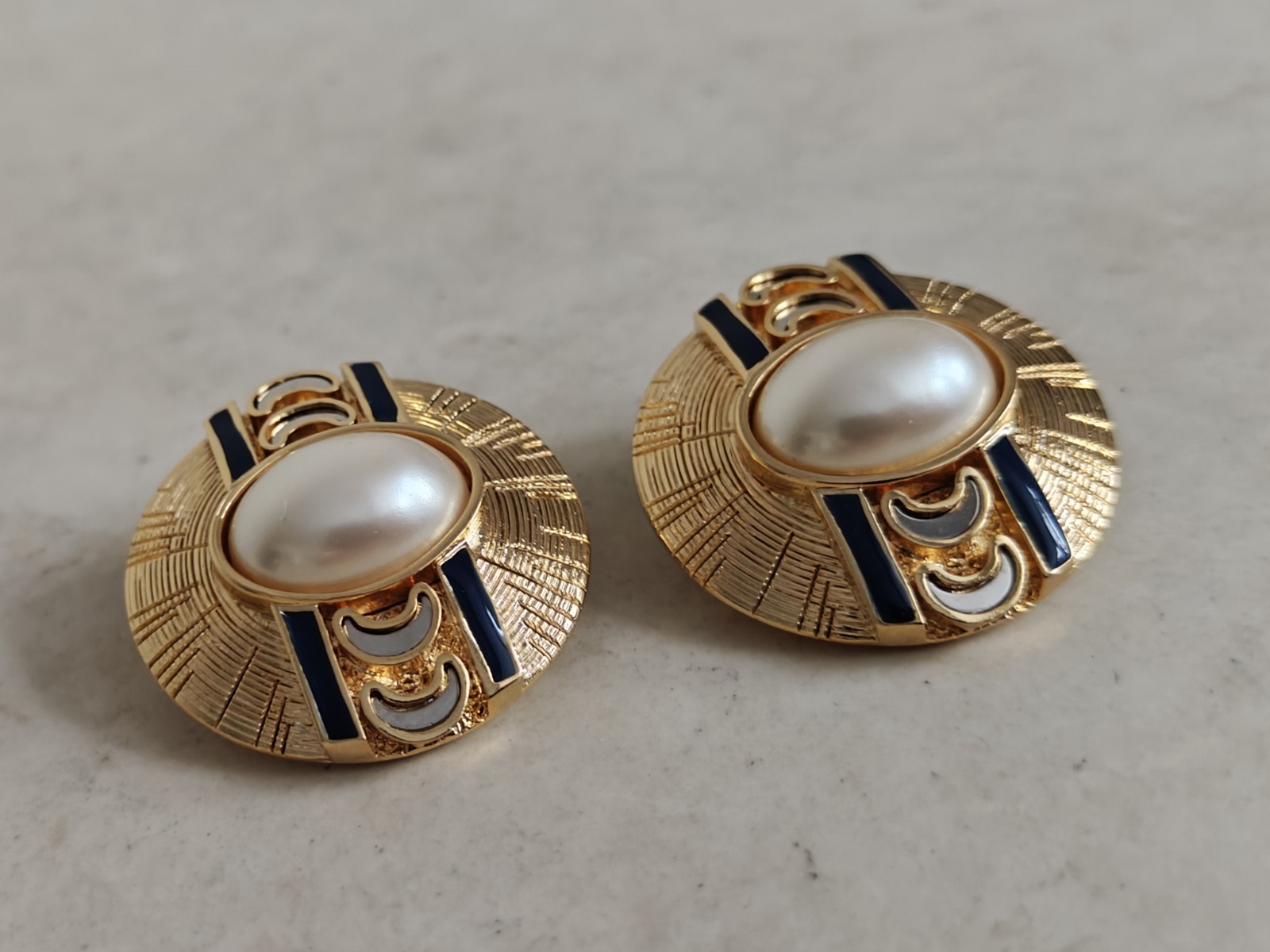 Vintage Orena Paris Faux Mabe Pearls Enamel Earrings Matte Yellow Gold New