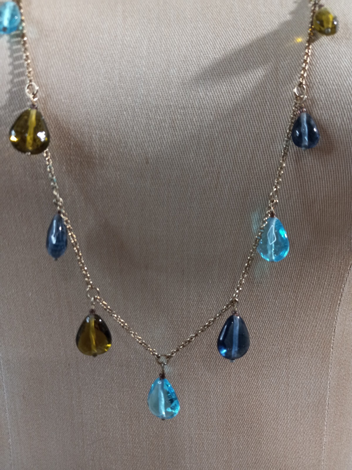 Vintage Glass Graduating Dangle Teardrops Necklace Green Dark & light Blue 18″