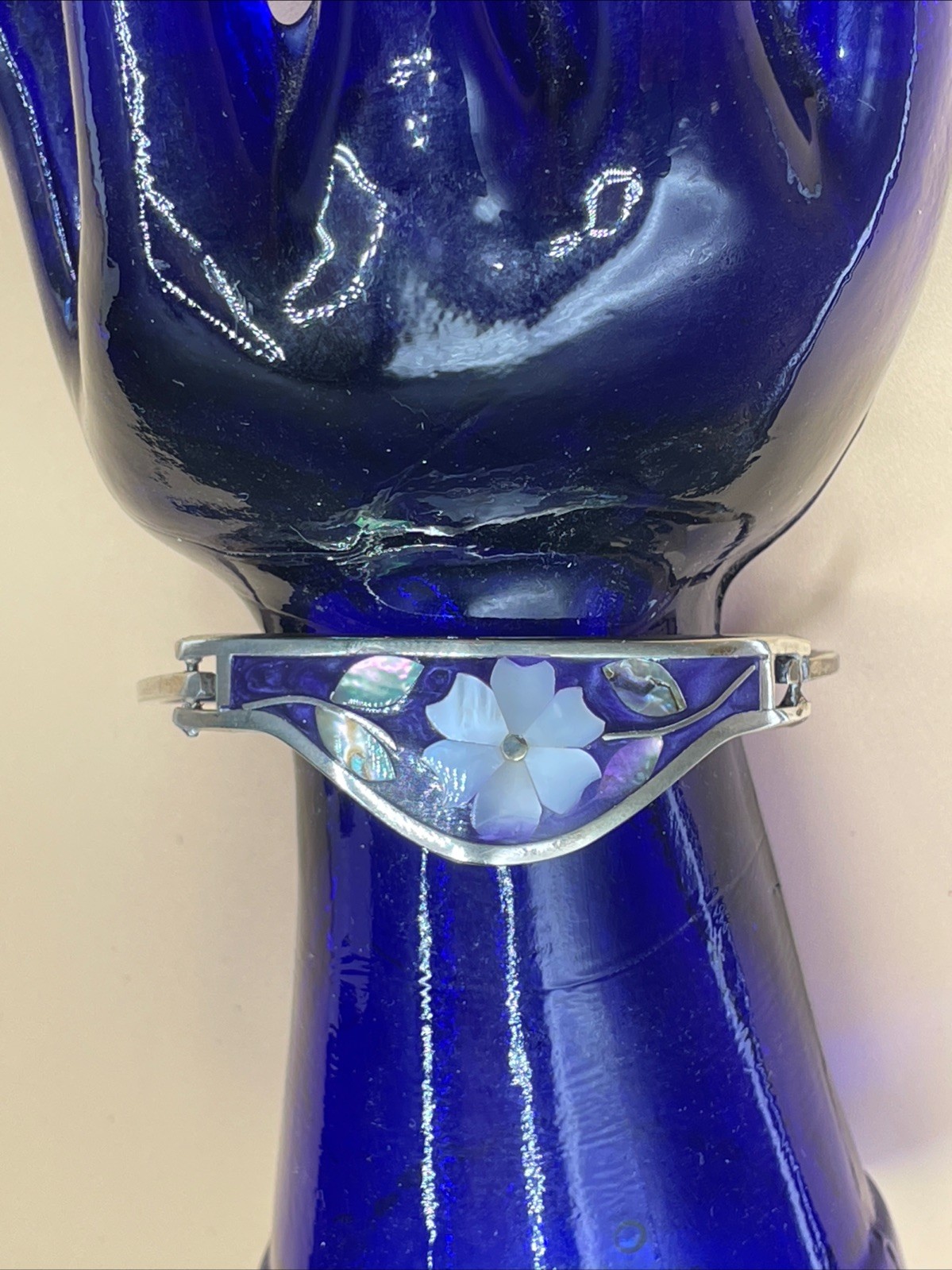 Alpaca Mexico Purple Blue Abalone Flower Inlay Hook Cuff Bracelet Silver Tone