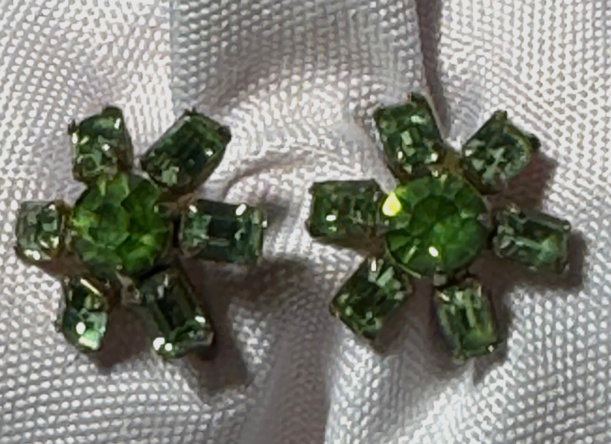 Vintage Green Emerald and Round Cut Rhinestone Flower Screwback Earrings