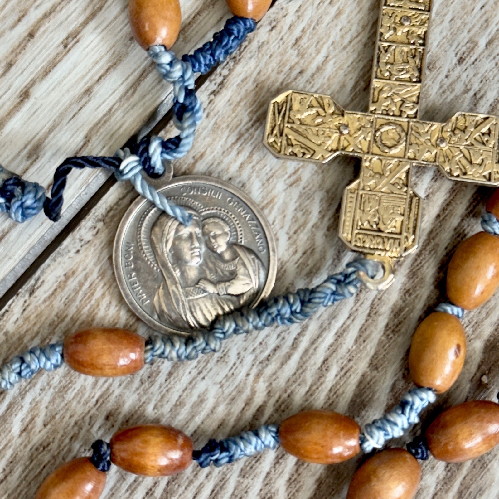 Vintage Rosary Religious Madre Del Buon Consiglio Proteggimi Wooden Beads