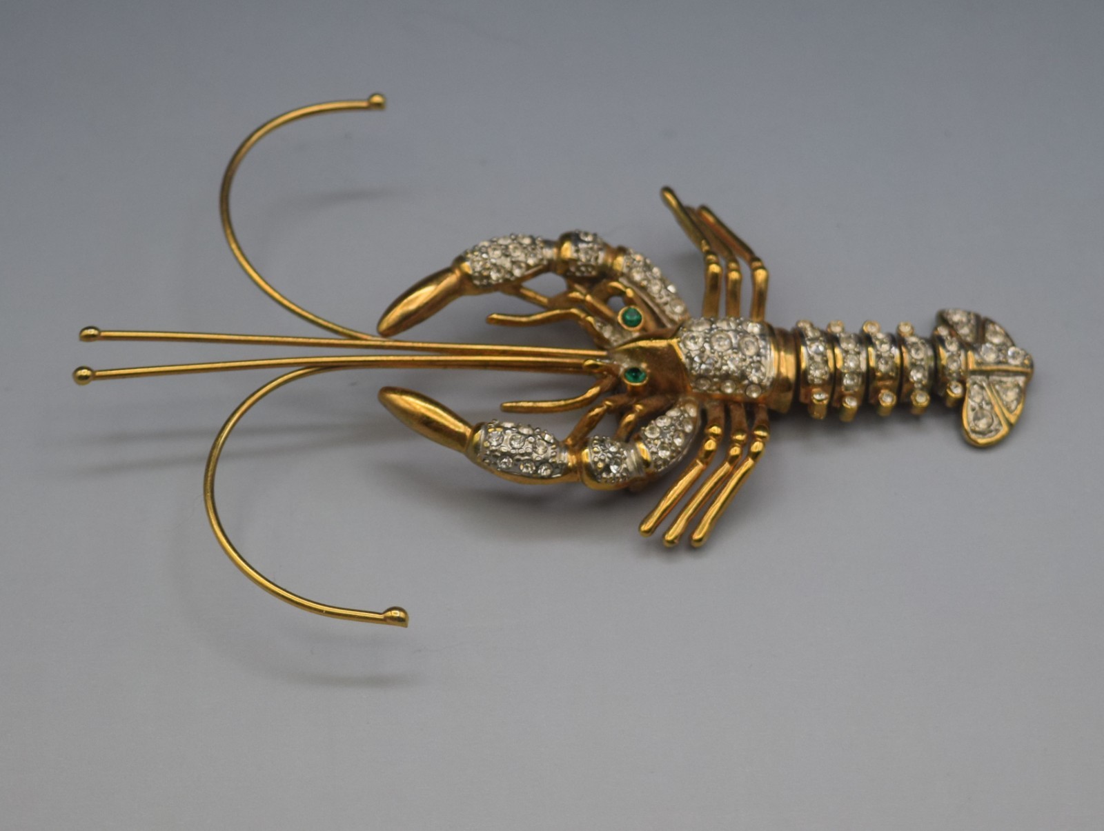 VINTAGE MOVING TAIL LARGE LOBSTER BROOCH CRYSTAL RHINESTONE FIGURAL 4.25″