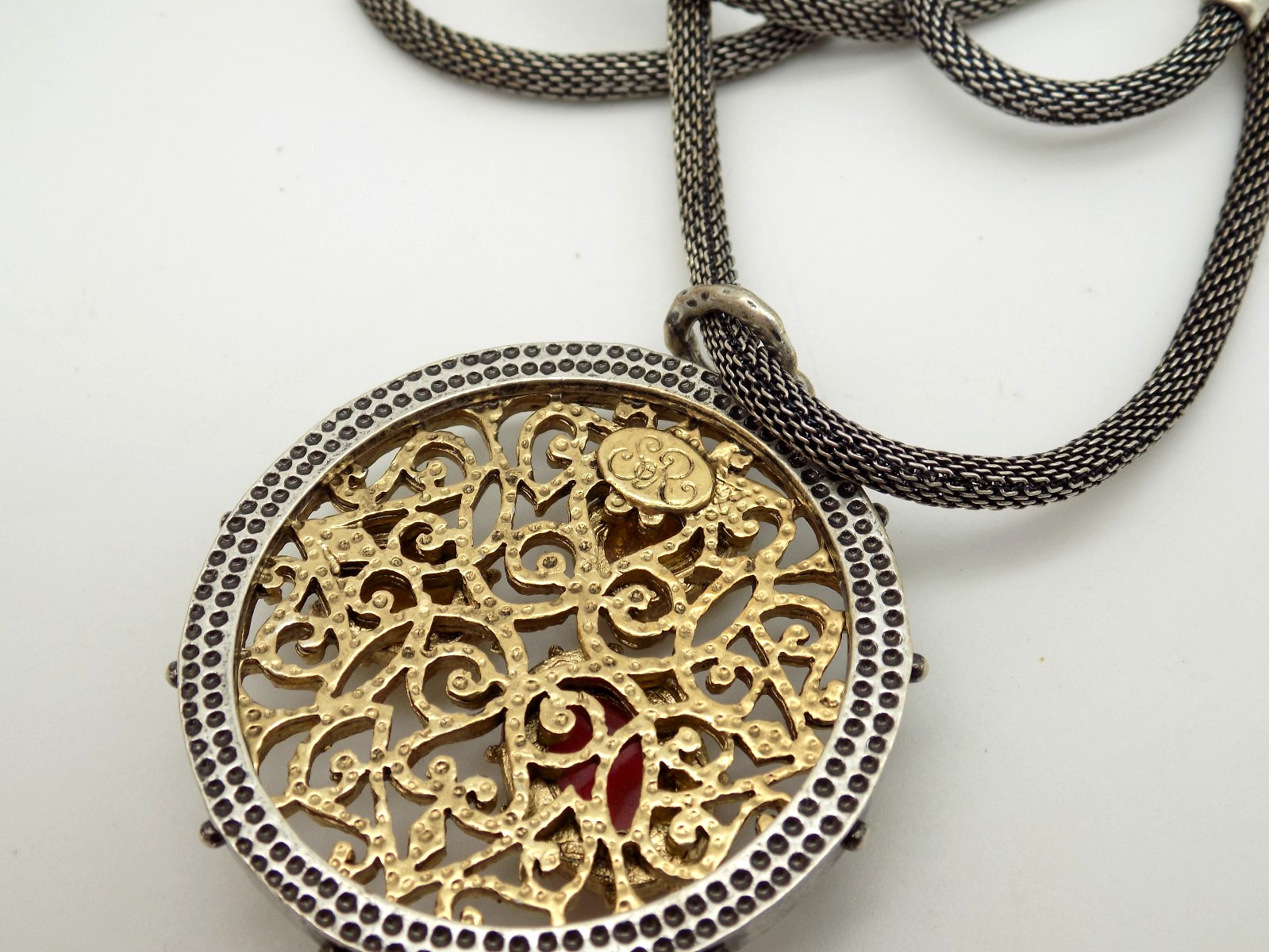 Signed SR Silver Tone Foiled Glass Cabochon Pendant Necklace Ornate