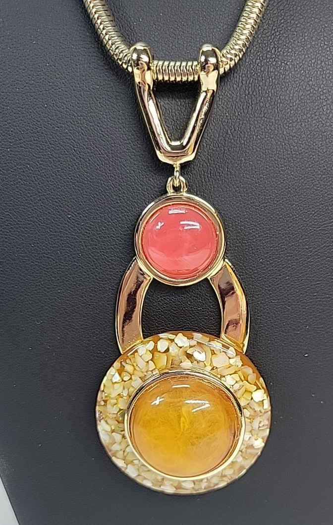 Chico’s Gold Tone Statement Necklace Pink, Orange, Lucite Cream Pendant 16″