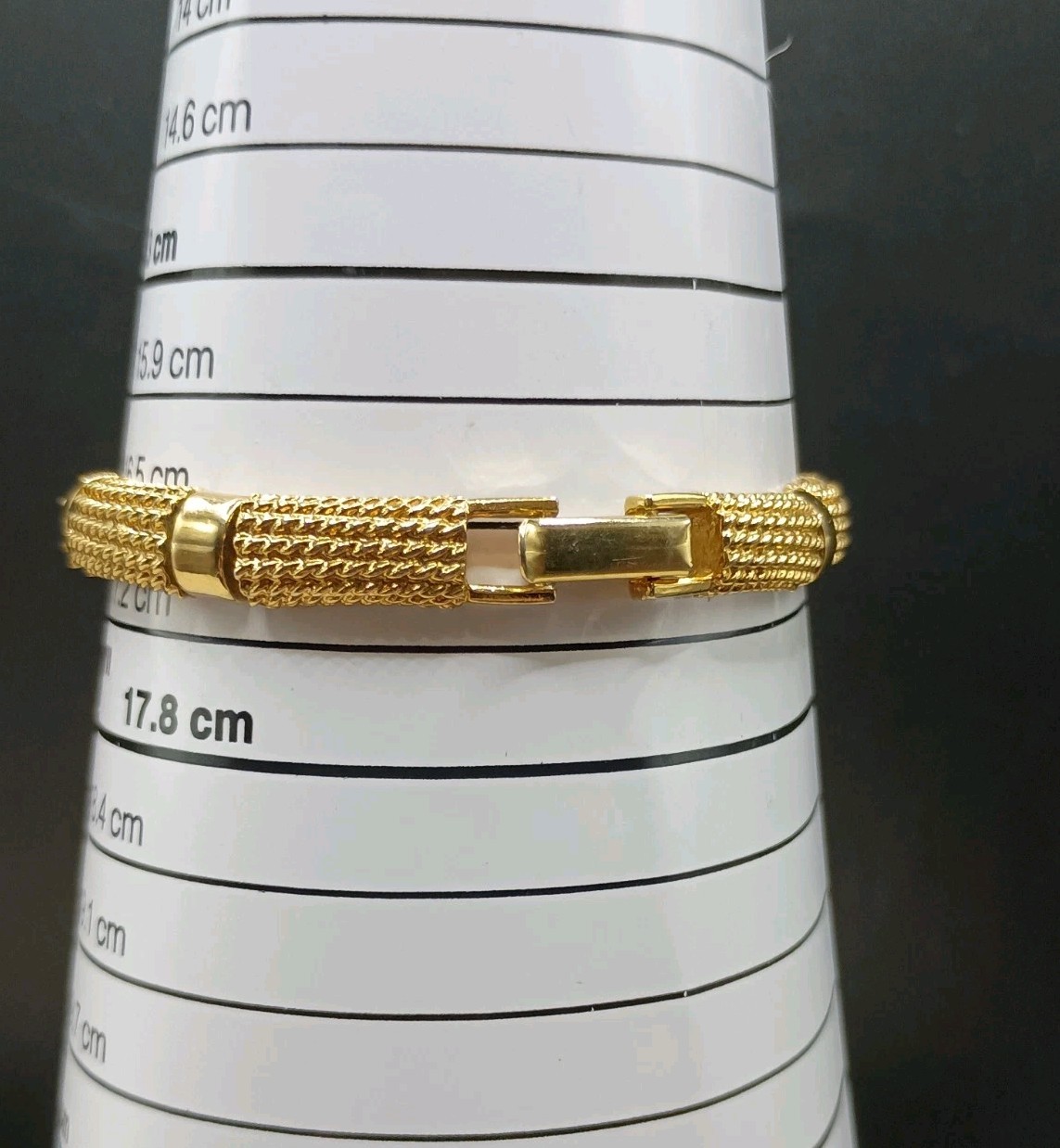 Vintage Napier Gold Tone Mesh Link Bracelet Size 6.75