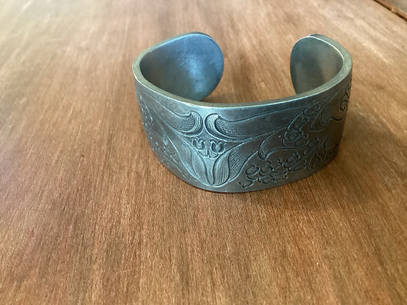 Salisbury Pewter Cuff Bracelet May Birthday Lily of the Valley + Box+Care Inst.