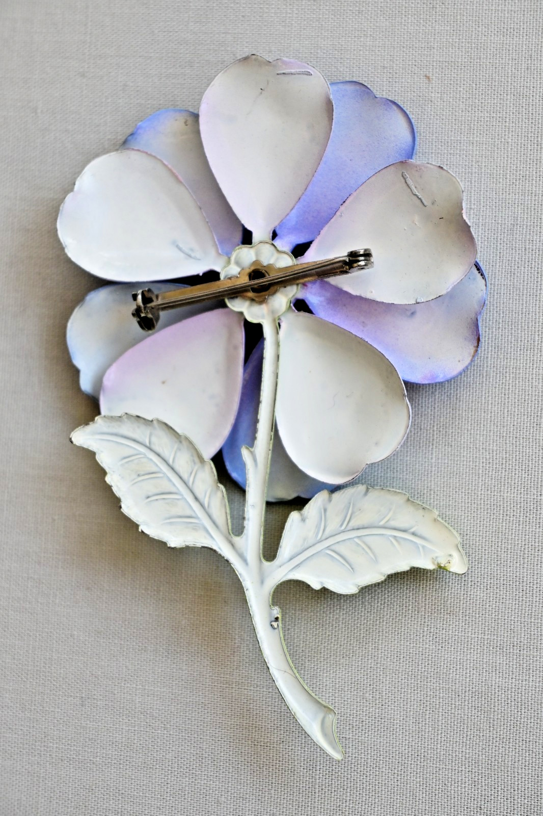 Retro Vintage Blue Daisy Flower Enamel Floral Brooch Mid Century Pin