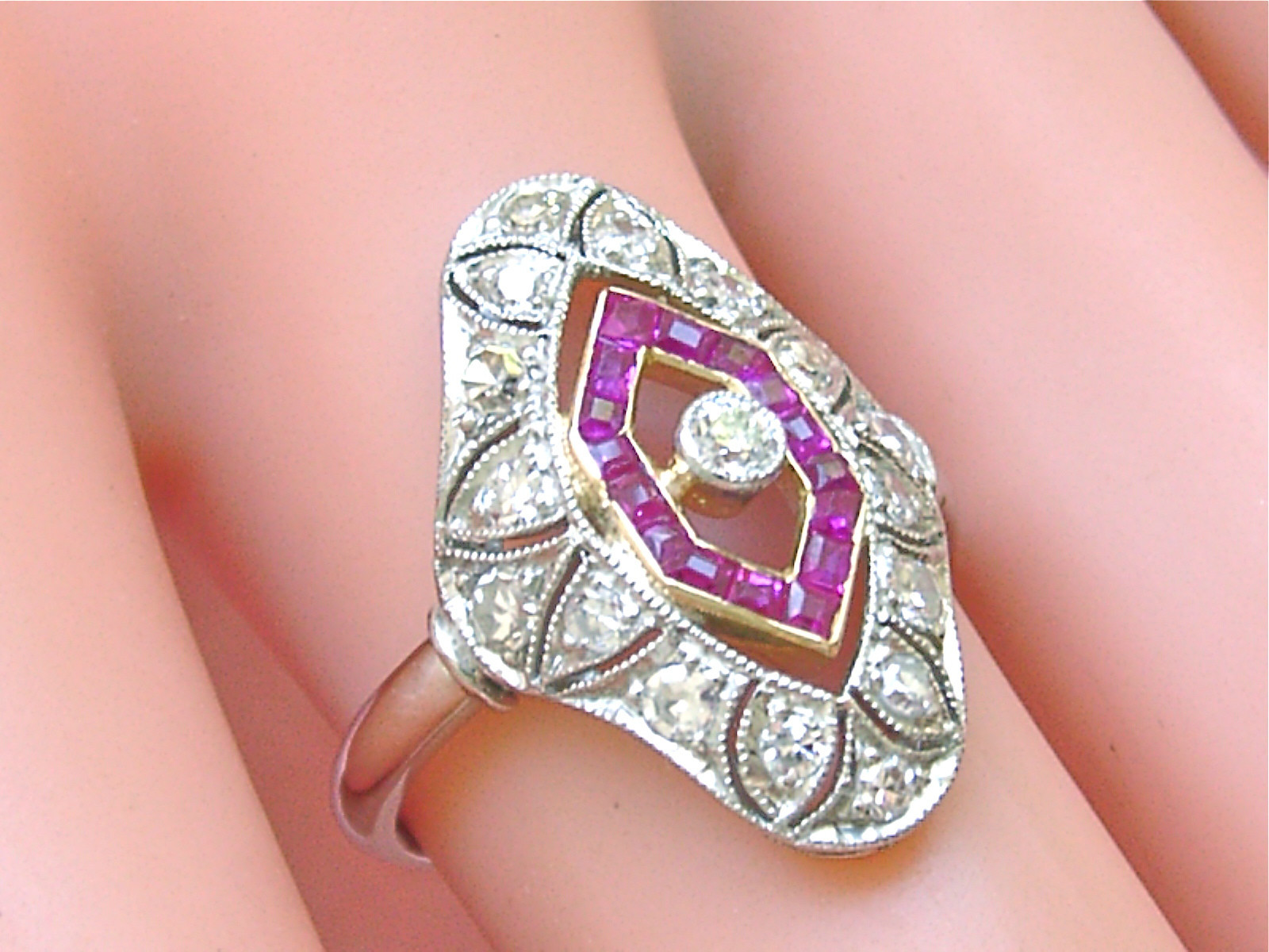 ANTIQUE ART DECO .65ctw DIAMOND RUBY PLATINUM COCKTAIL RIGHT-HAND RING 1930