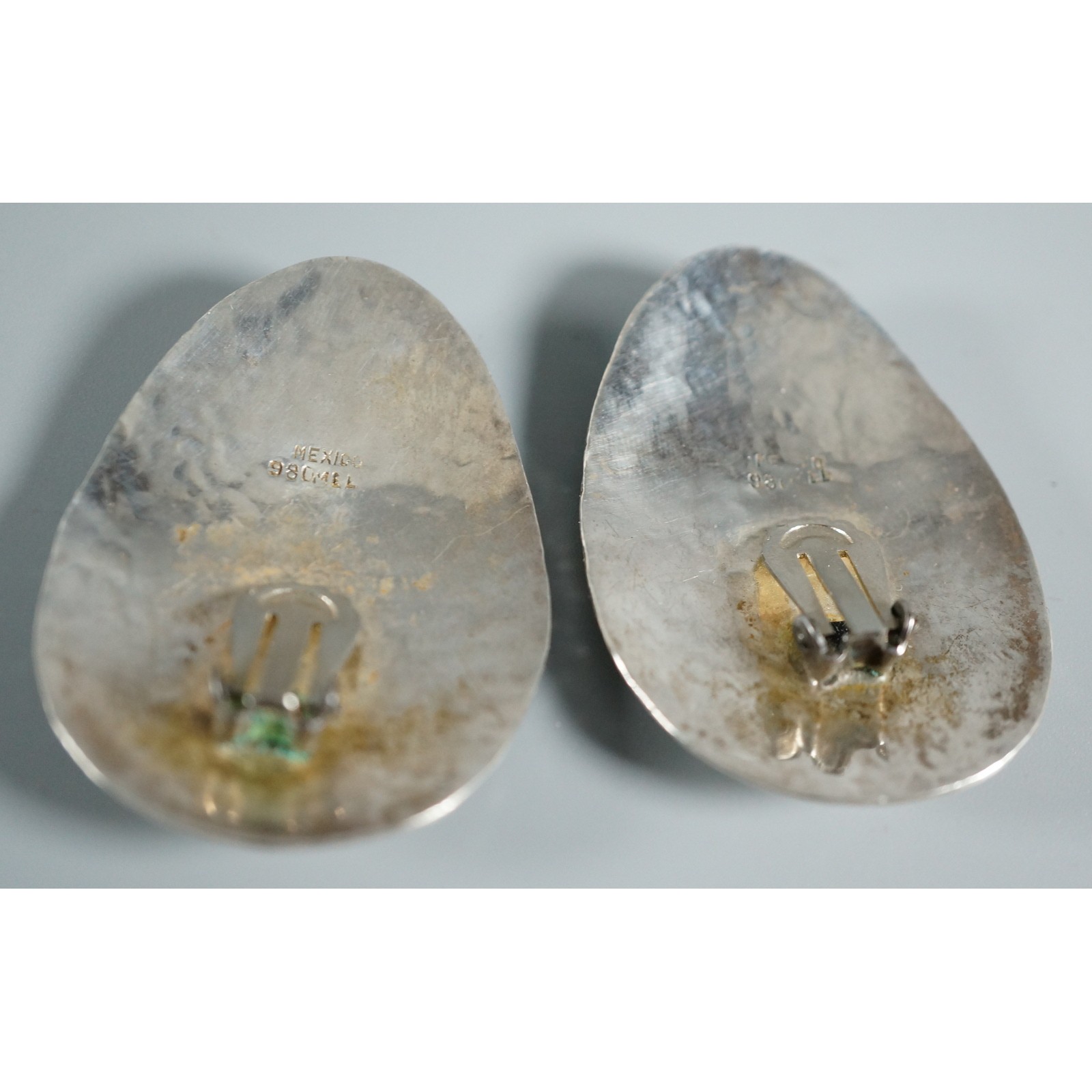 Mexico MEL 980 Sterling Silver Hammered Oval Statement Clipon Earrings 25.1g VTG