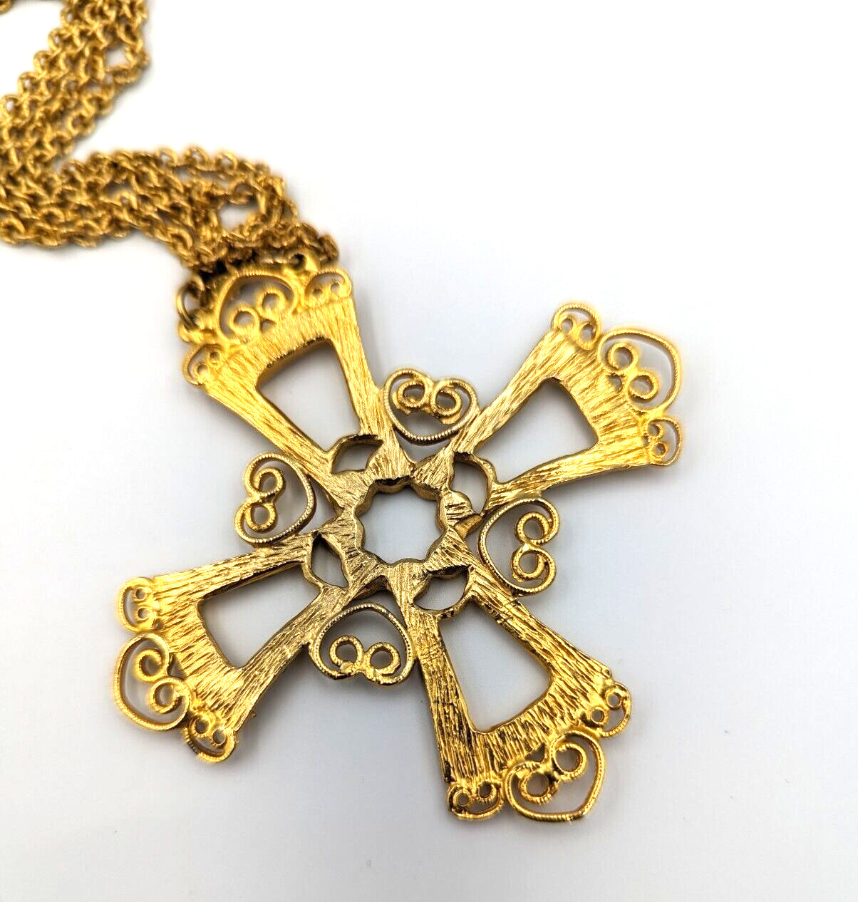 Vintage Statement Filigree Big Cross Necklace Gold Tone Hook Clasp 16″