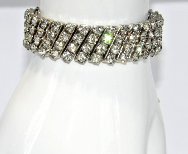 Vintage Mechanical Expanding Rhinestone Sweetheart Bracelet USA Fits 5″ to 6.75″