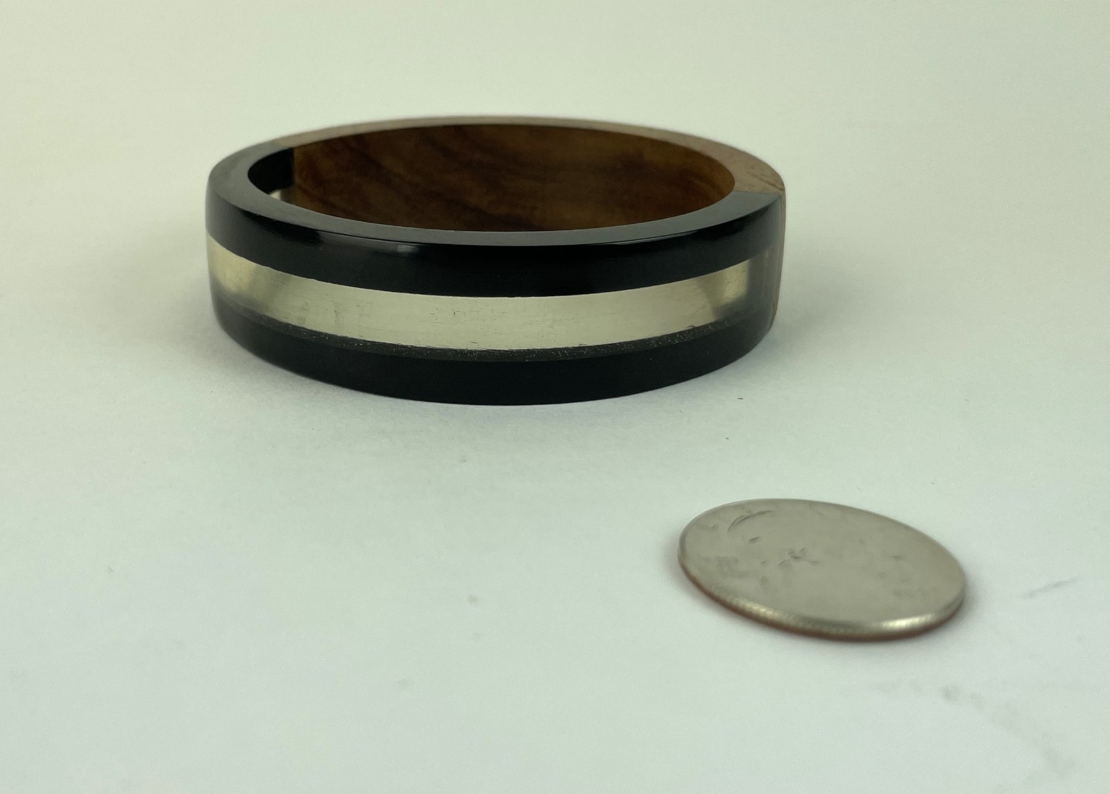 Vintage 1950’s 60s Lucite and Wood Black Clear Bangle Bracelet 10.25″ L