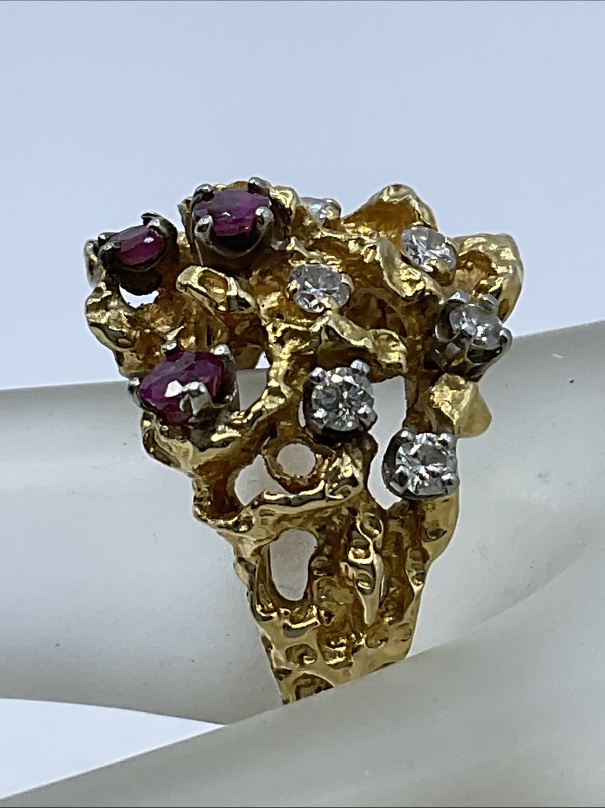 BEAUTIFUL Ladies Ring Solid 17K Yellow Gold Diamond & Ruby VINTAGE HANDMADE10.3g