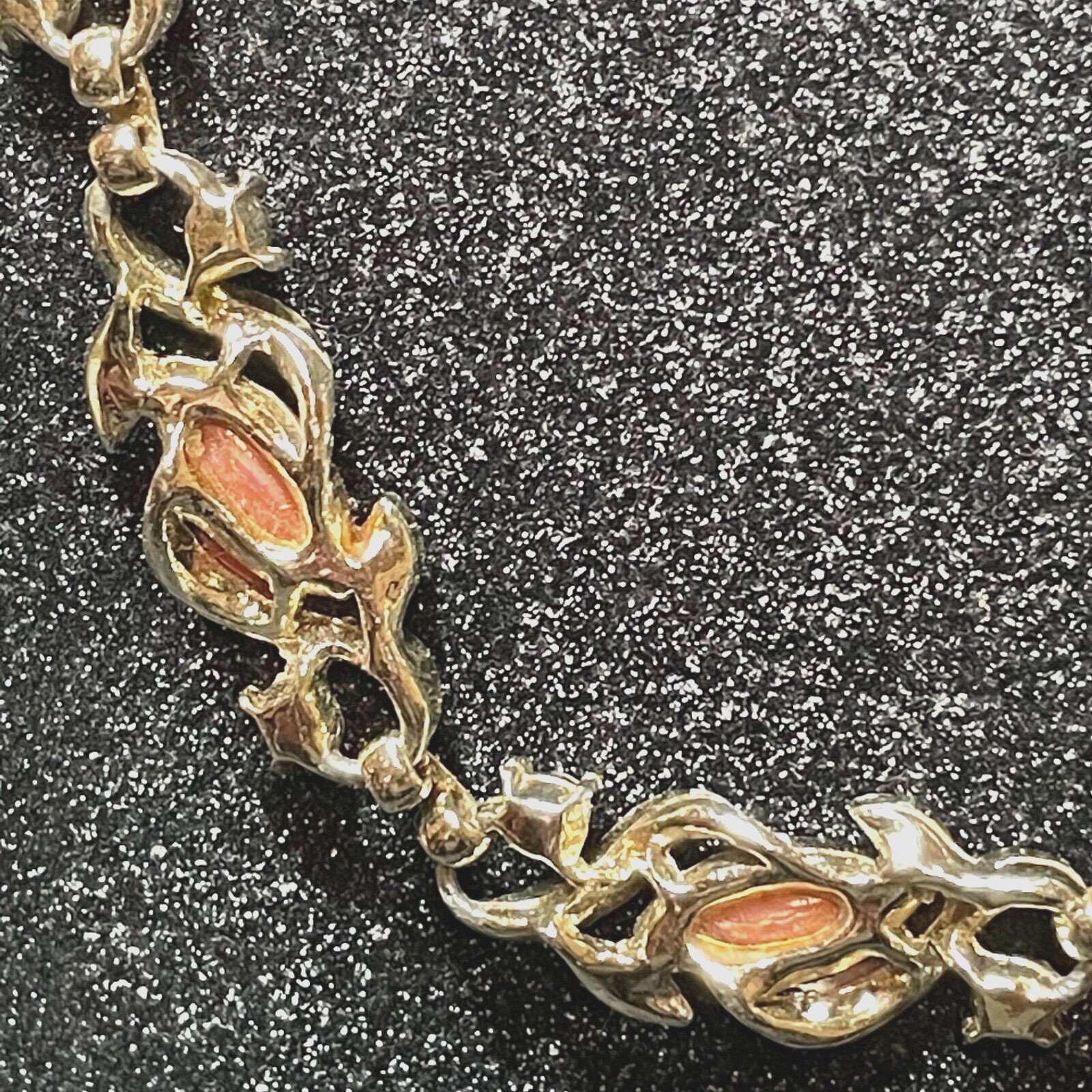 NECKLACE vintage pink faux gem faux pearl goldtone metal hook clasp unsigned