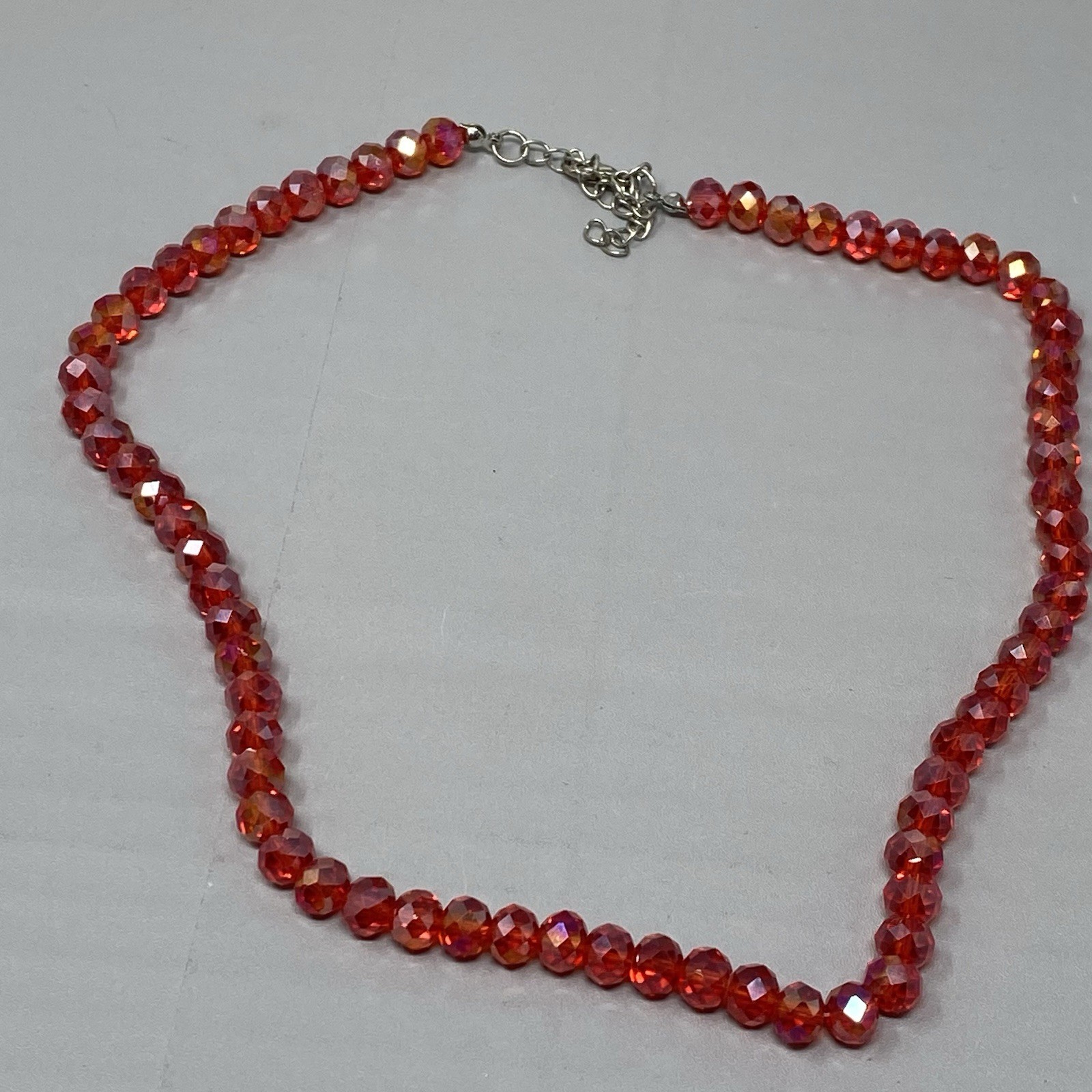 Red Aurora Borealis Glass Bead Necklace Colar Iridescent Shiny Round Faceted 18″