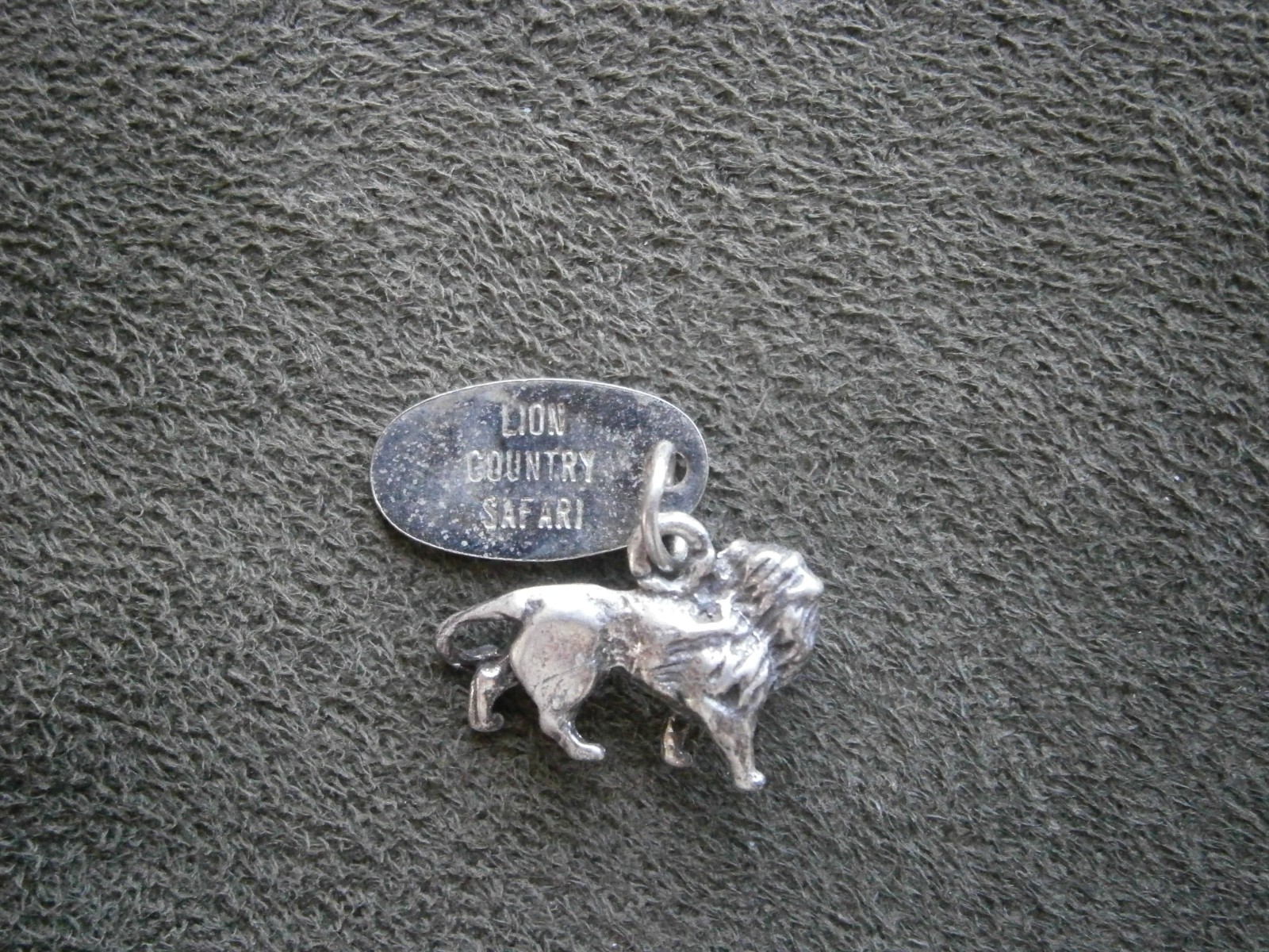 Small Lion Country Safari Lion Vtg Sterling Silver Bracelet Charm Pendant 2.5g