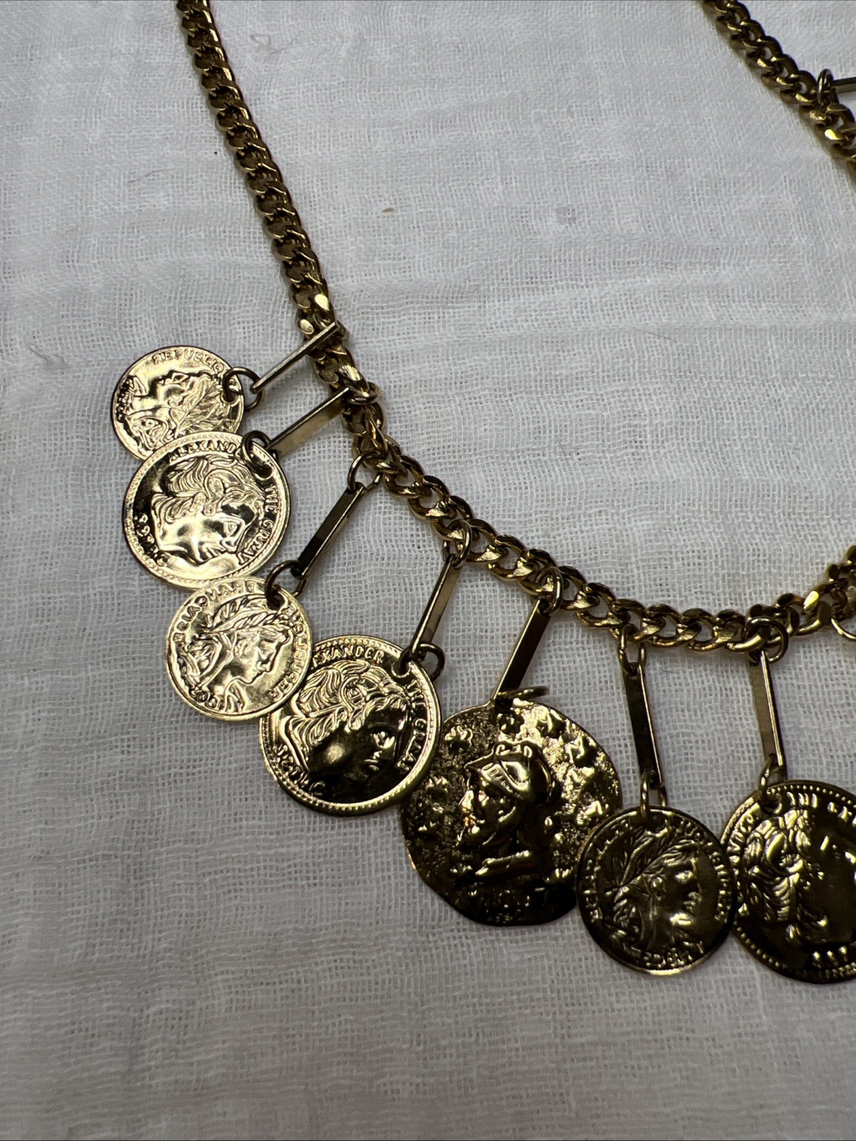 VTG NWT Crown Trifari Jewels Antique Gold Roman Coin Bib Necklace 15” 1978-85