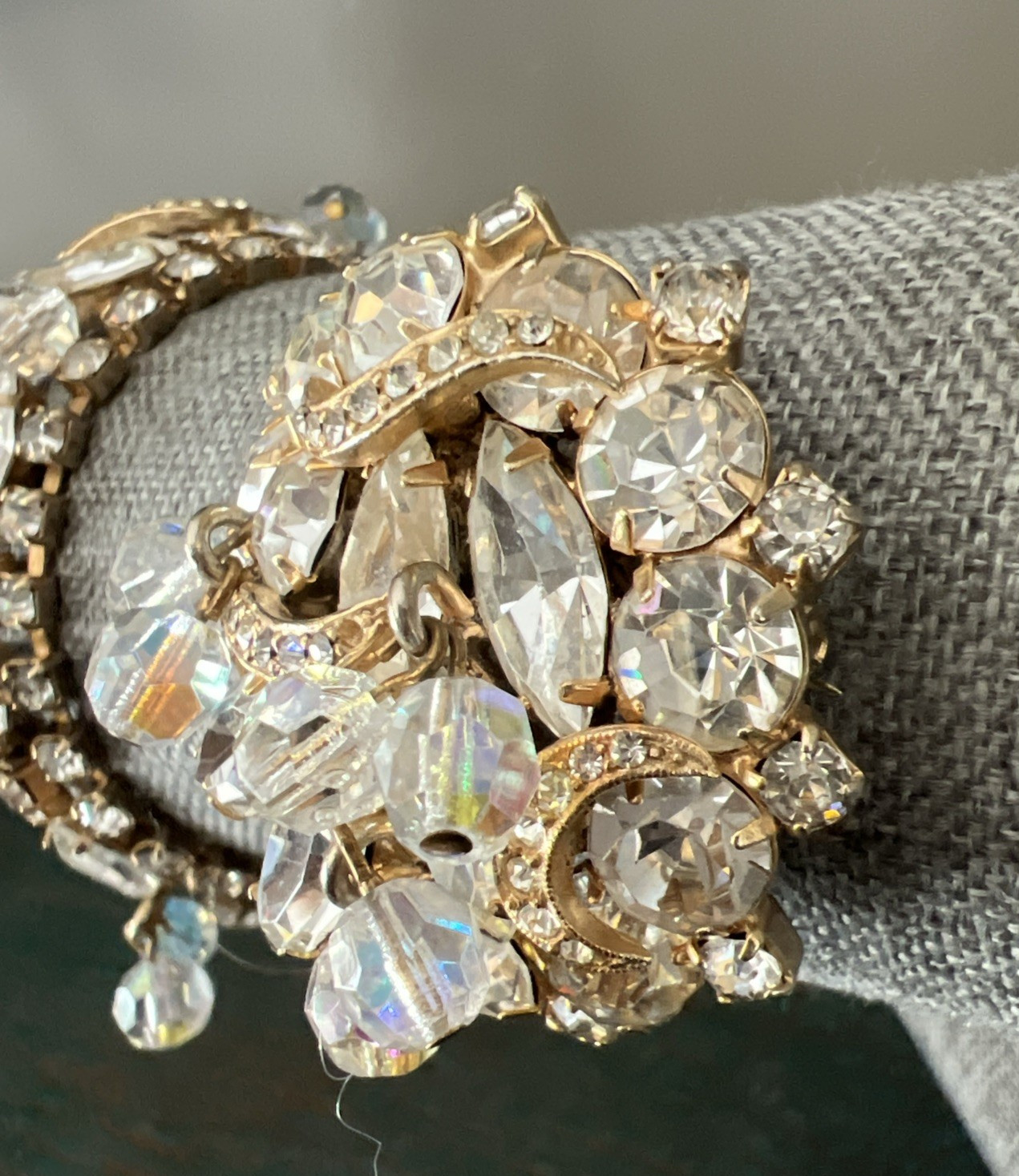 VTG. SIGNED KRAMER CLEAR RHINESTONE and CRYSTAL CHA CHA BROOCH and BRACELET SET