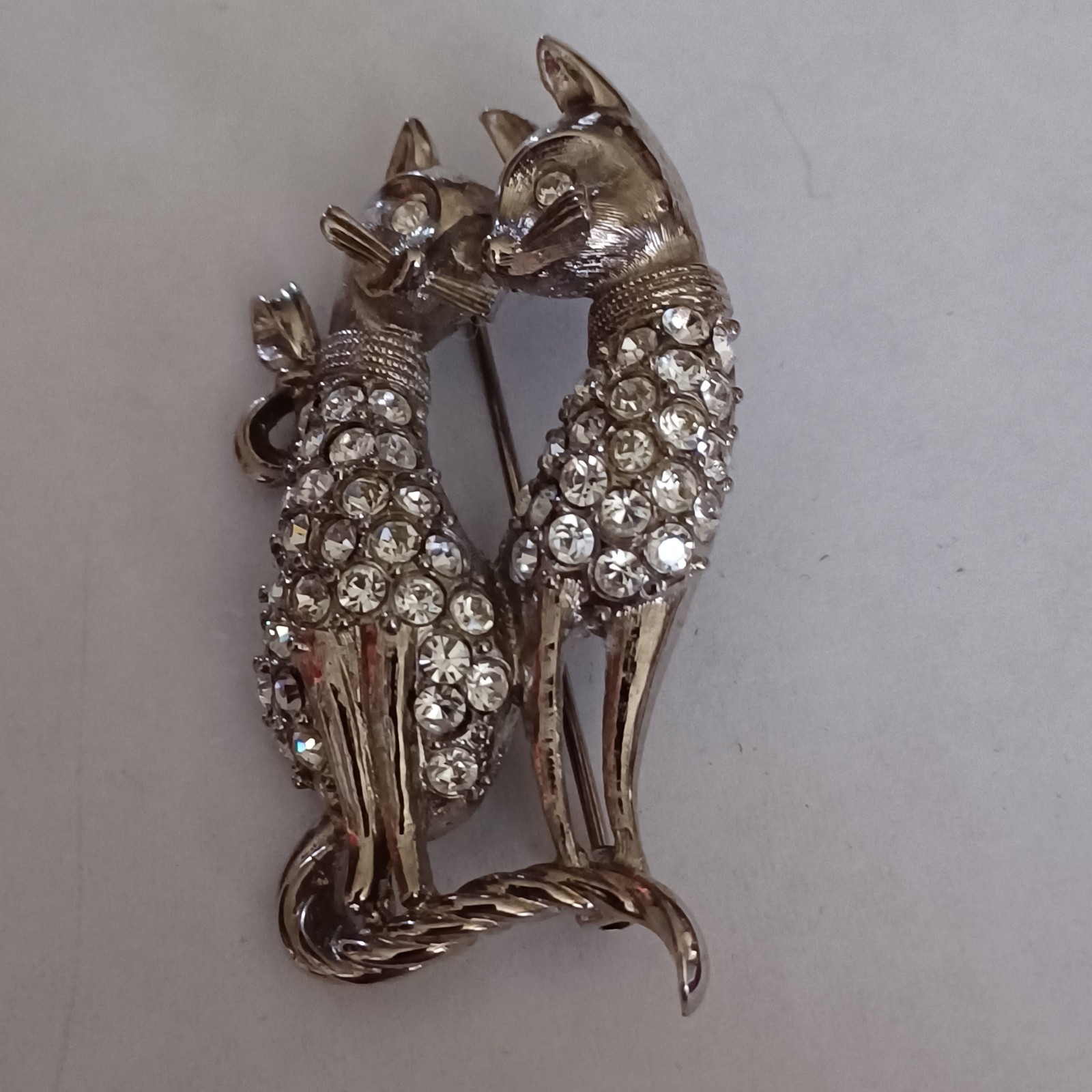 Revere Brooch 2 Cats RHINESTONE Body & Eyes Vintage 70s