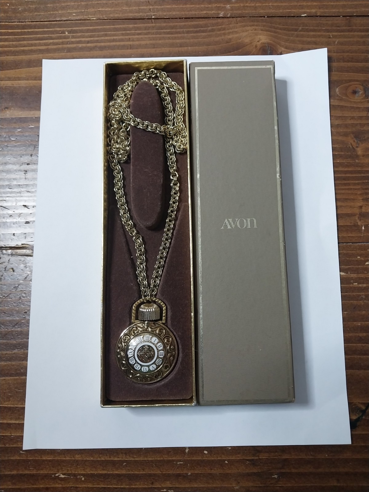 VTG 1971 AVON NECKLACE PERFUME BOTTLE EMPTY RETRO CLOCK MOON WATCH JEWELRY NIB