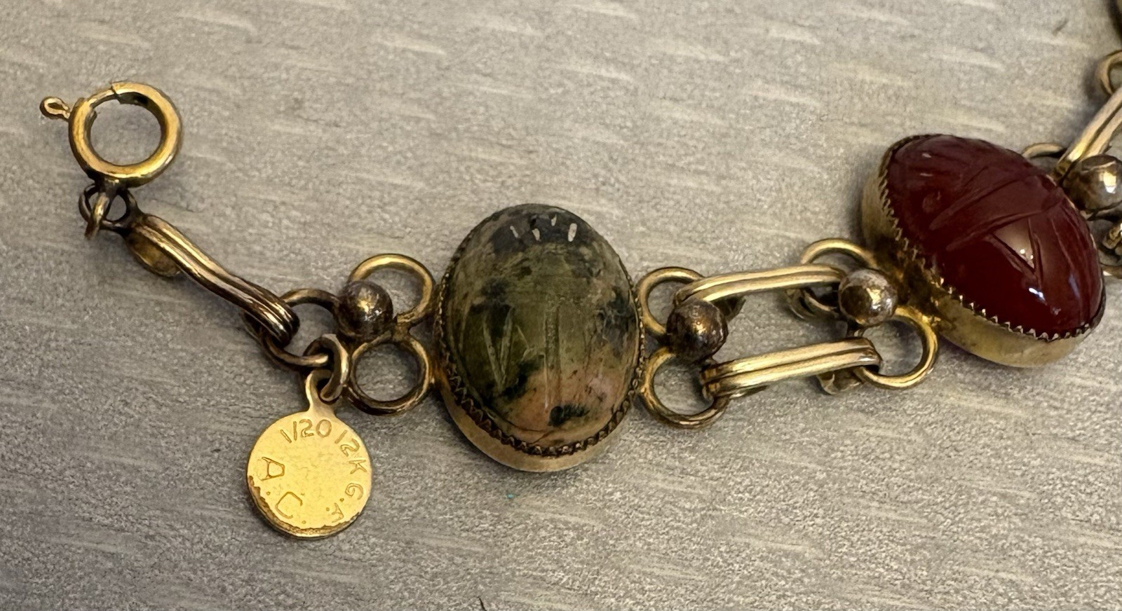 Vintage Goldfilled Carved Gemstone Scarab Bracelet signed AC 1/20 12K GF 7″