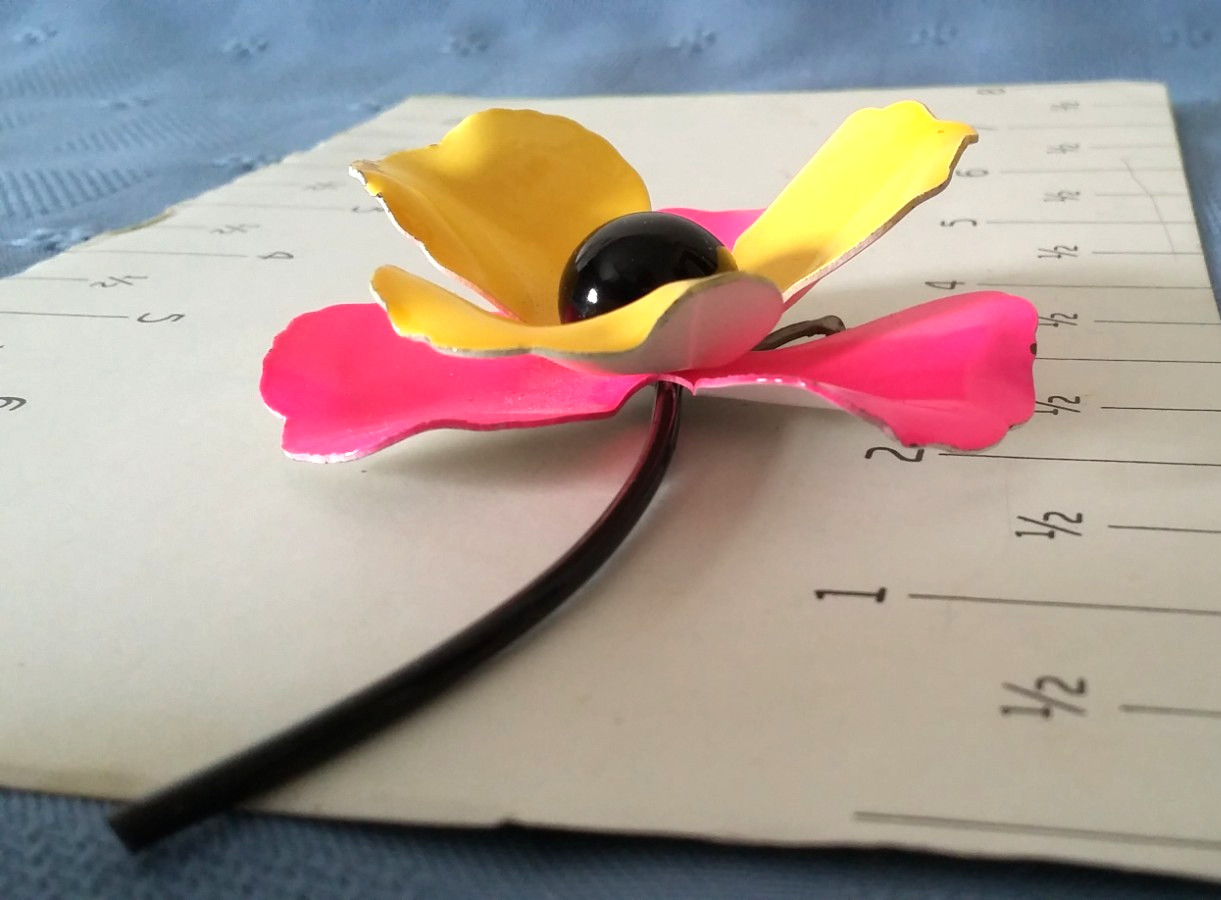 MCM Retro Yellow/Pink Enamel Flower Brooch Pin Large Floral Daisy Black Stem