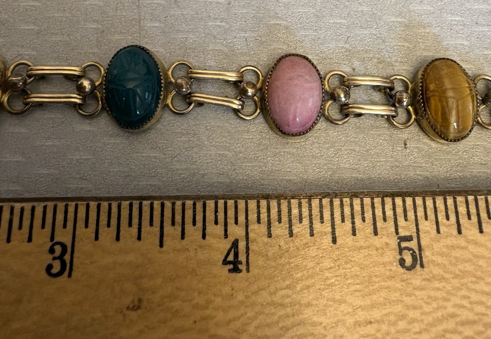 Vintage Goldfilled Carved Gemstone Scarab Bracelet signed AC 1/20 12K GF 7″