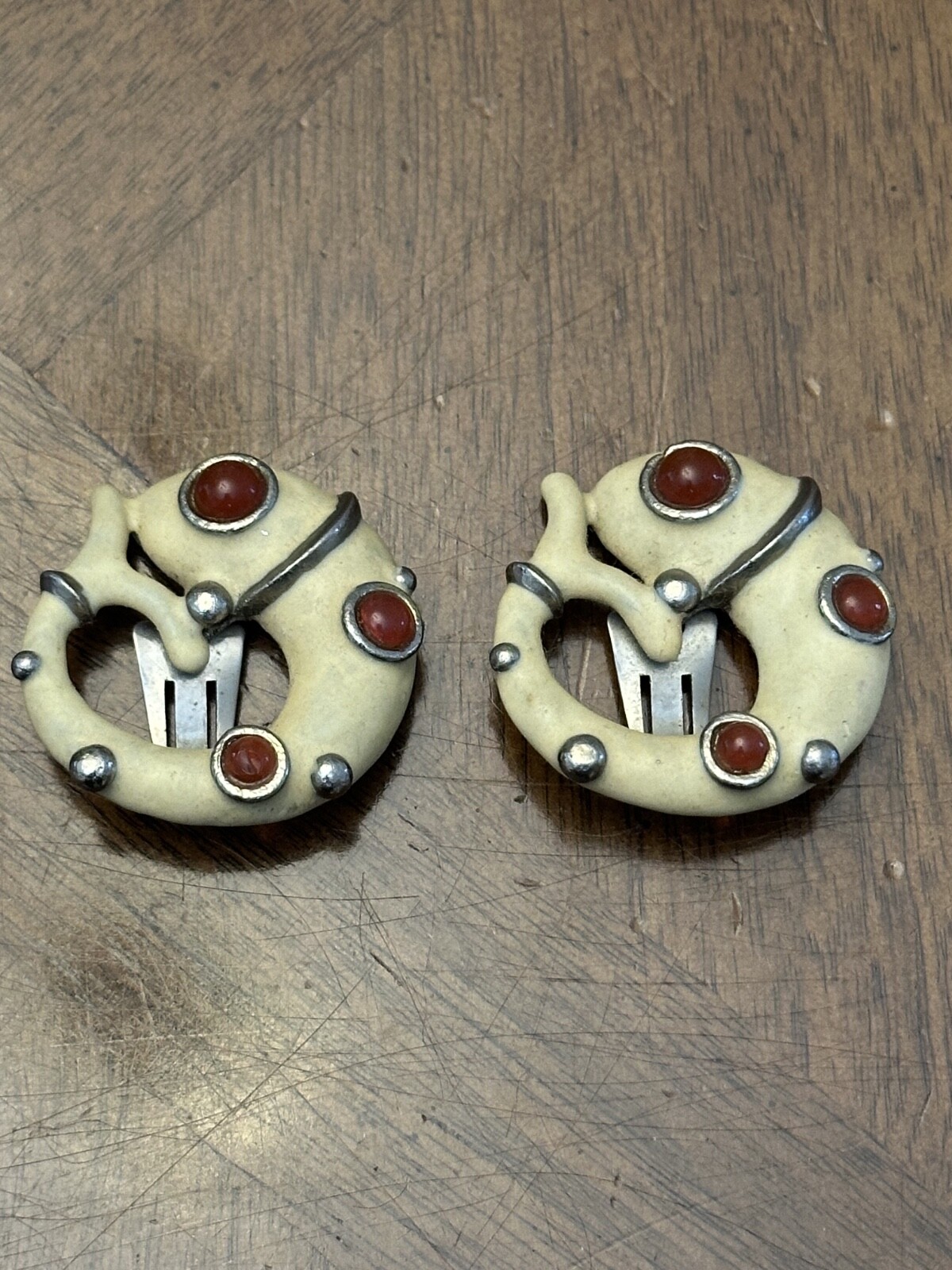 Vintage Lanvin Paris Off-White Enamel W/ Coral Tone Cabochon Fish Earrings Rare!