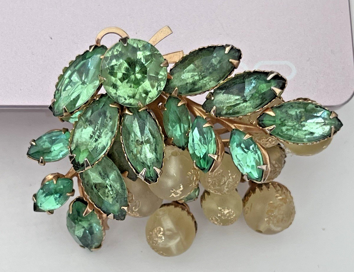 Vintage Green Grapes Goldtone Brooch with Uranium Stone