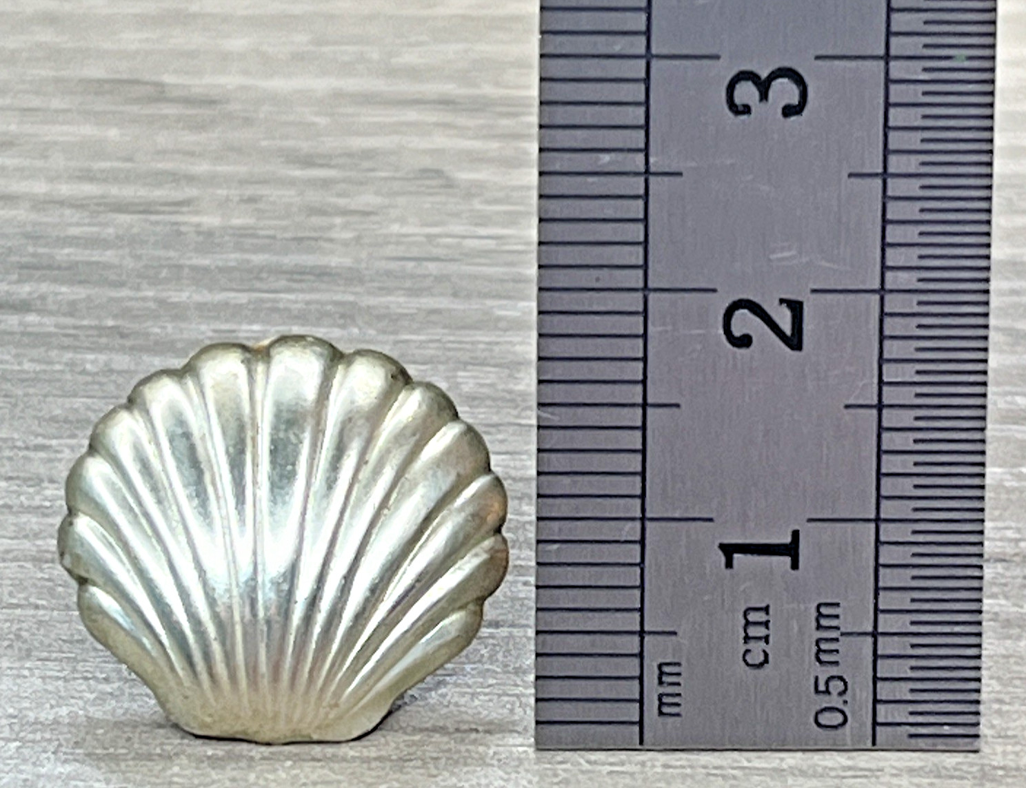 Vintage Sterling Silver 925 Puffed Figural 3D Seashell Shell Post Earrings 3.5g
