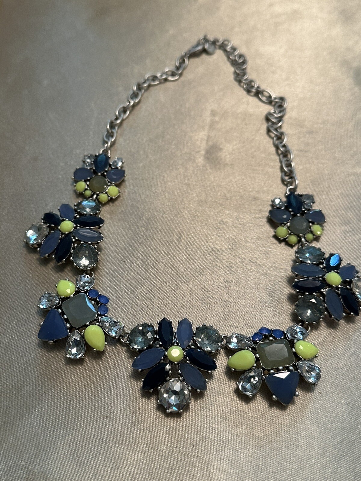 18” STELLA &DOT BLUE & GREEN RHINESTONE NECKLACE – COSTUME JEWELRY
