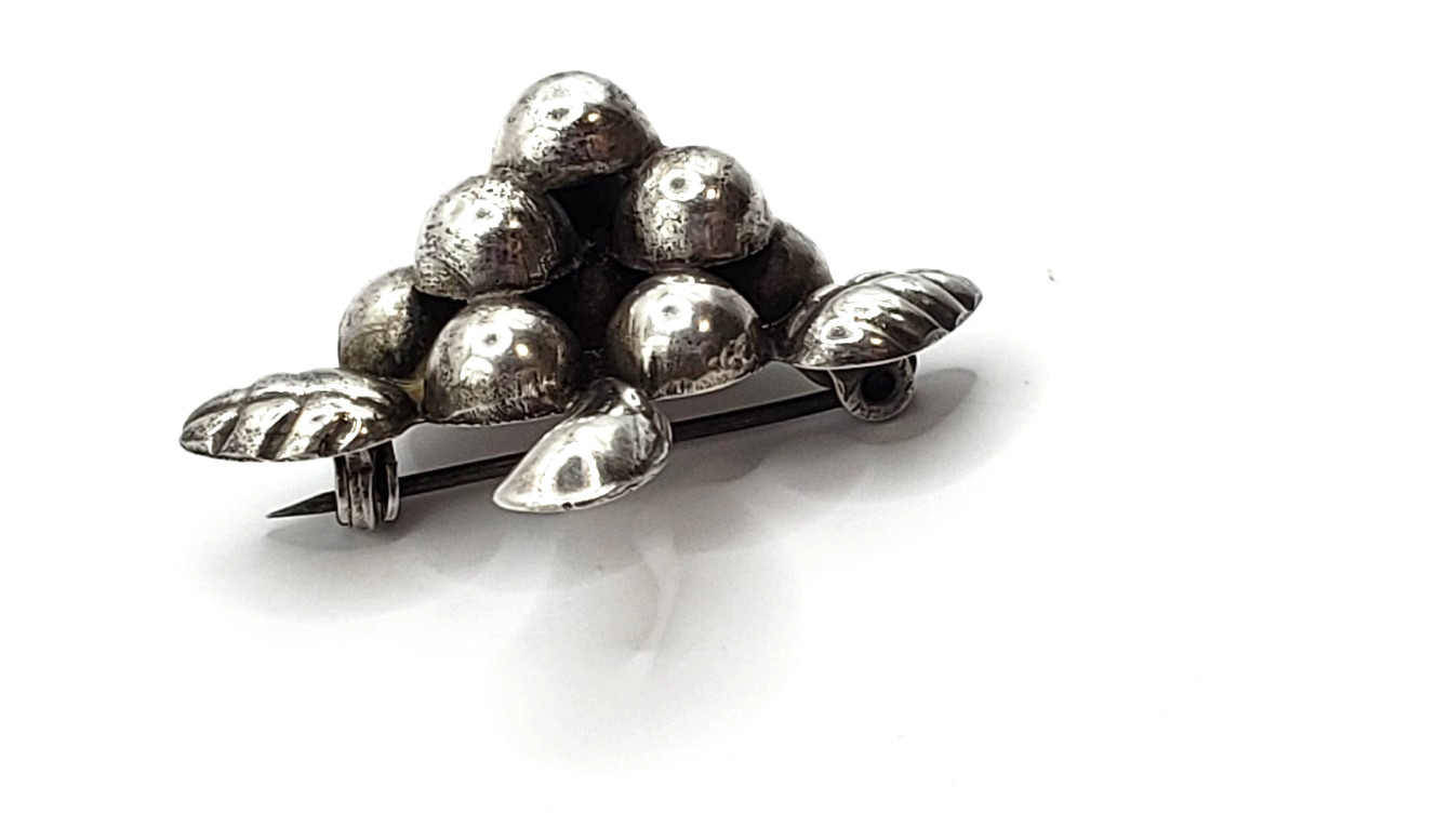 Vintage Signed Mexico Sterling Silver 925 Grapes Brooch Pin 4.9 Gr