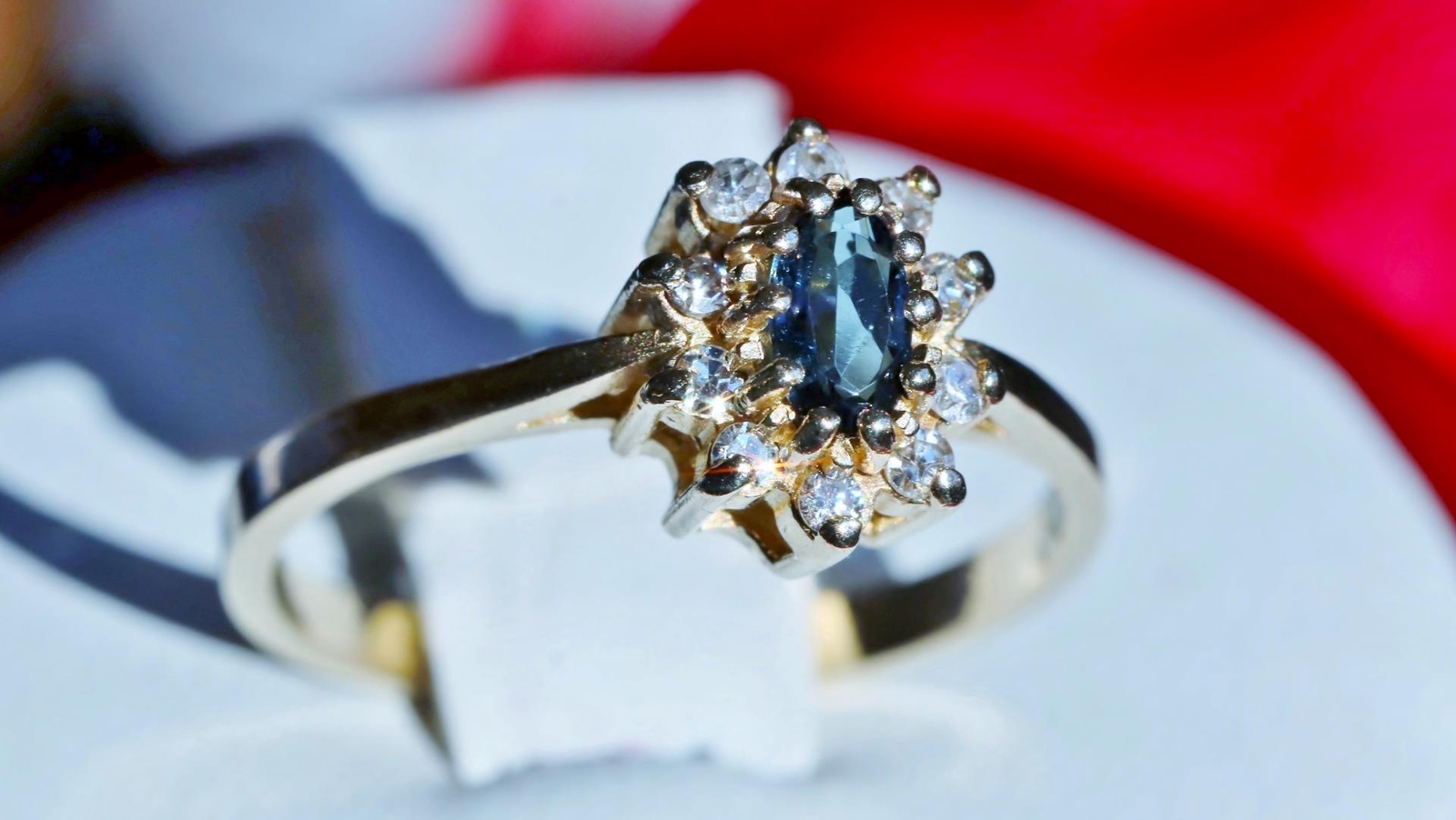 14k yellow gold size 5.75 ring 0.35ct natural, treated sapphire diamond 1.83gr