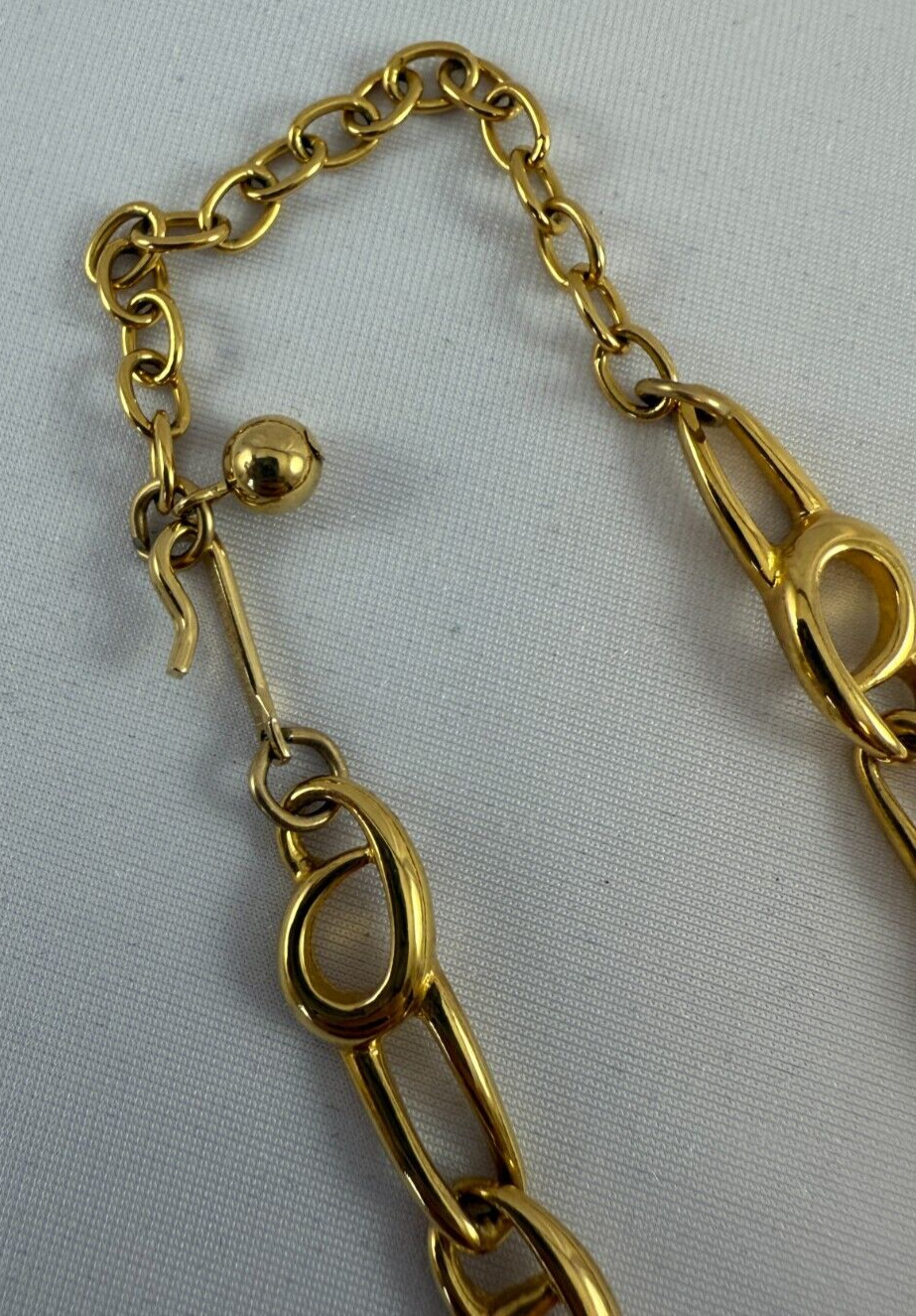 Vintage TRIFARI Purple Green Faux Pearl Gold Tone Necklace 1970’s