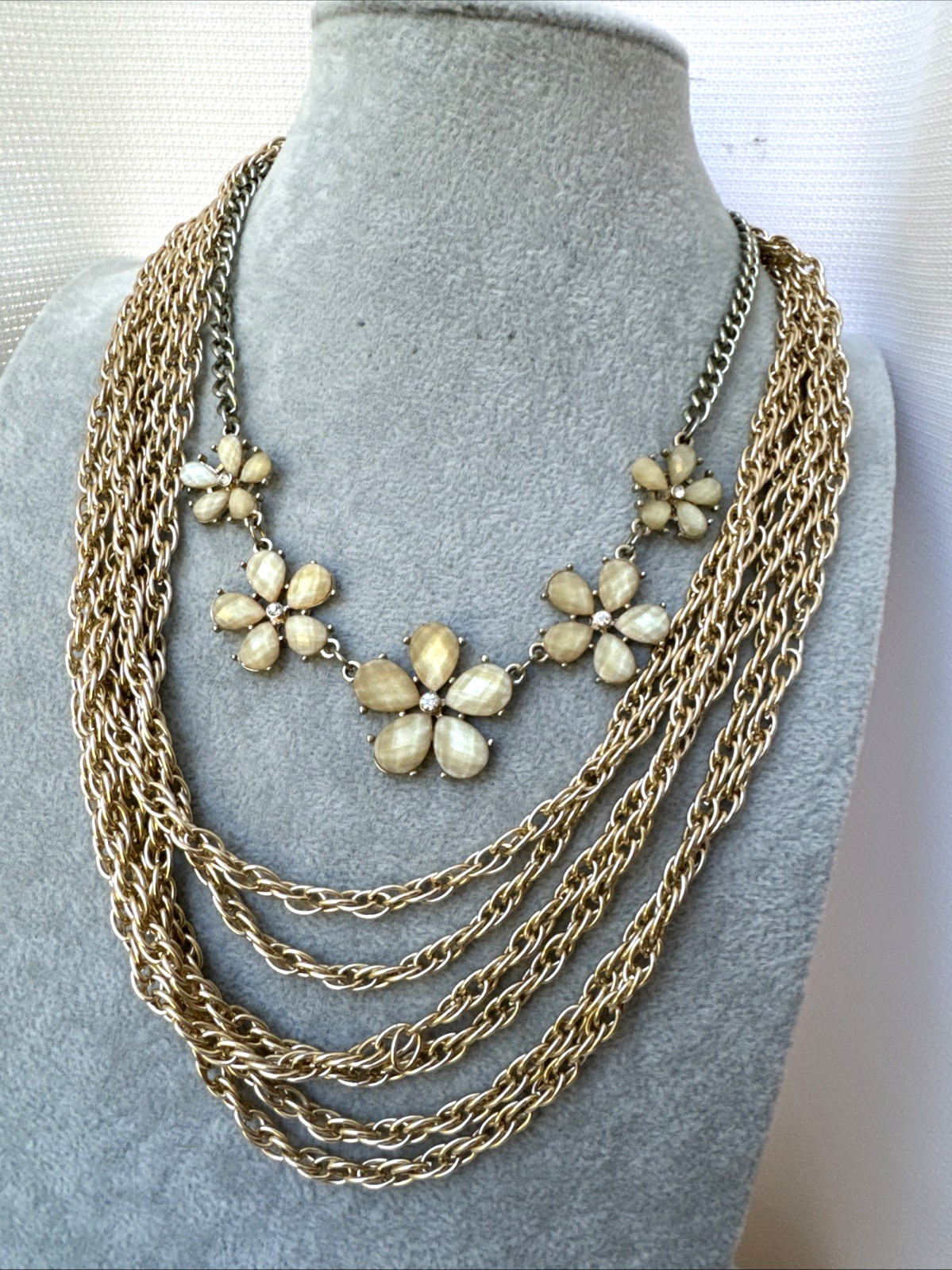VTG Gold chain layers Yellow Daisy y2k 2000s Bib Necklace Stack Lot Hong Kong LC