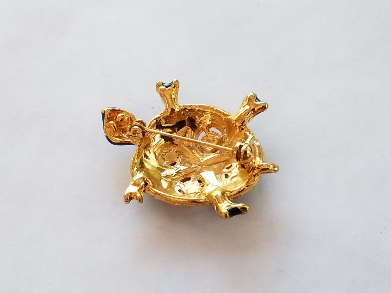 Vintage Turtle Brooch Collectible Cloak Pin Gold Tone Metal Enamel Finish Jewels