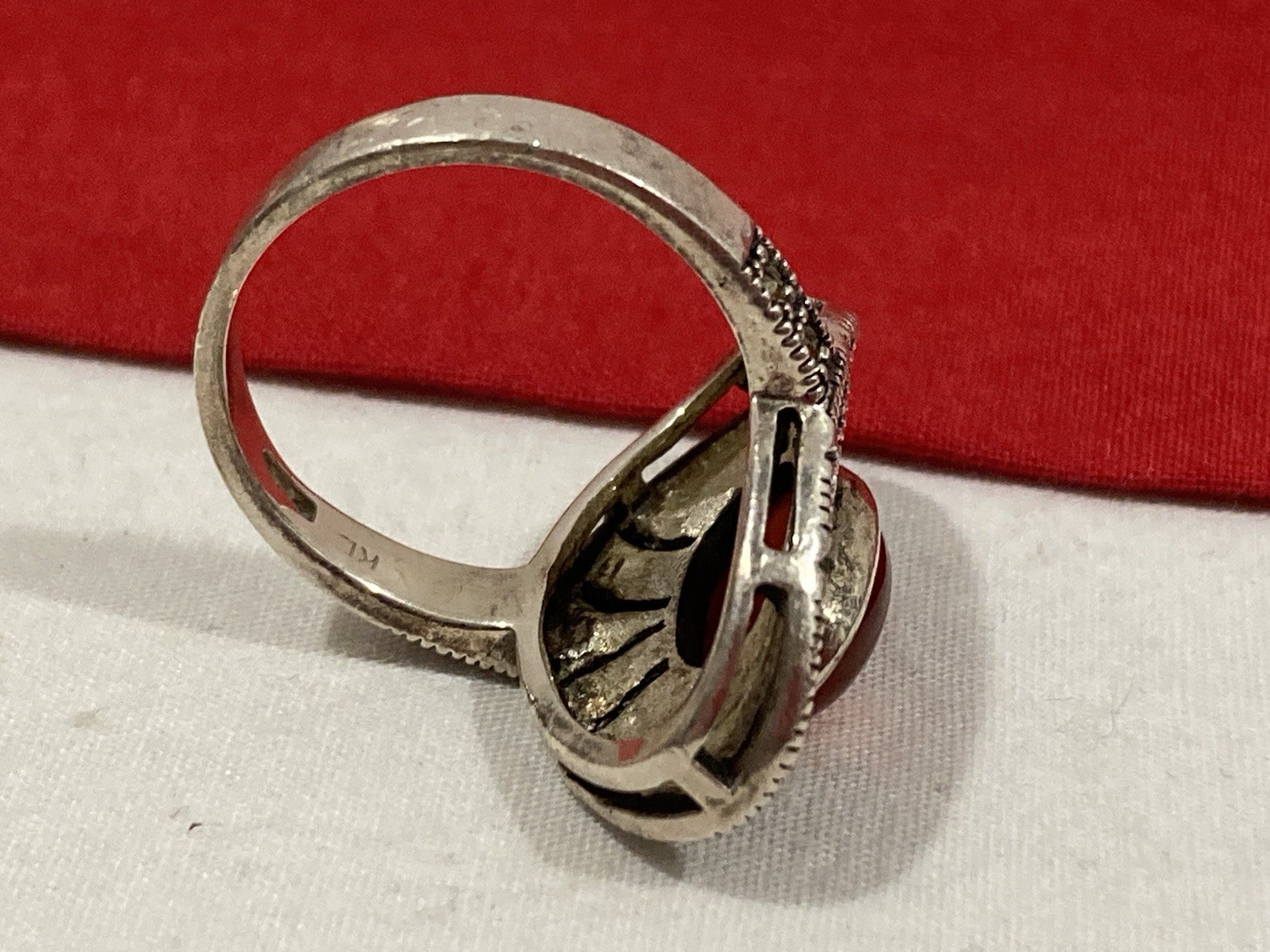 Vintage KL 925 Sterling Silver Carnelian Marcasite Dome Band Ring SIZE 8.75