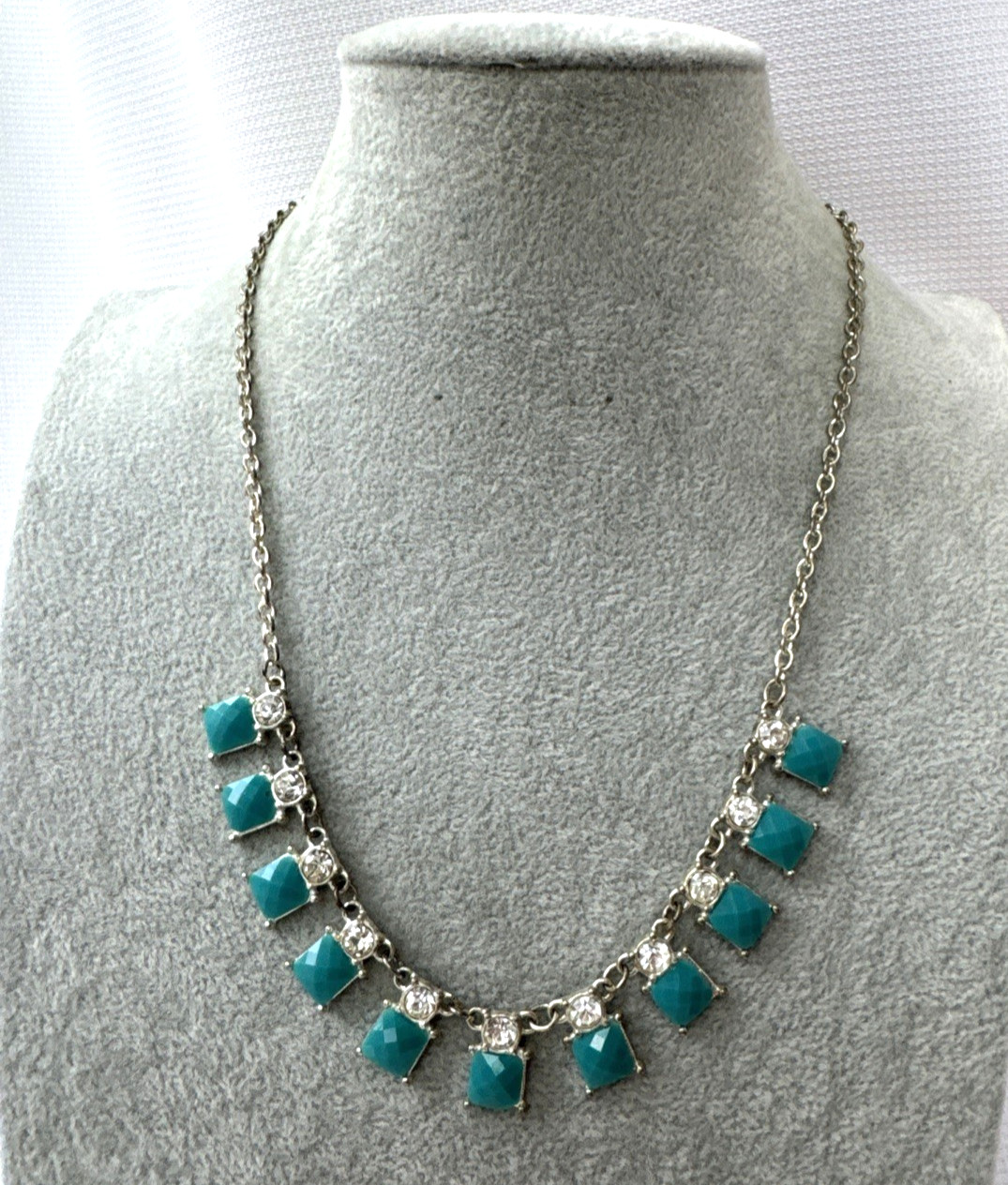 MILLENIALCORE VTG teal turquoise y2k 2000s 90s colorful Modernist Bib Necklace