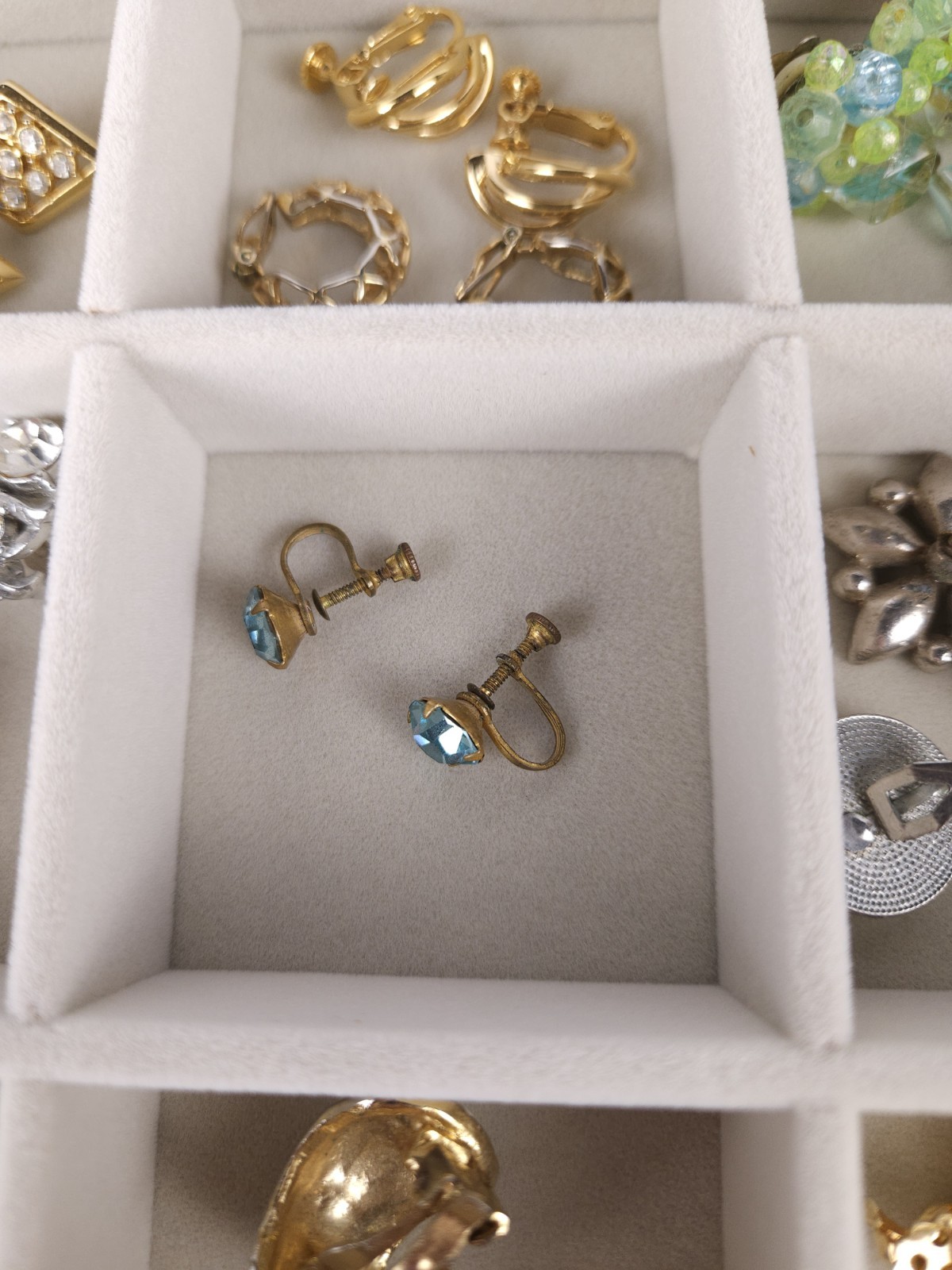 Large Lot Of Vintage Estate Antique 80’s 90’s Clip-On And Tension Earrings