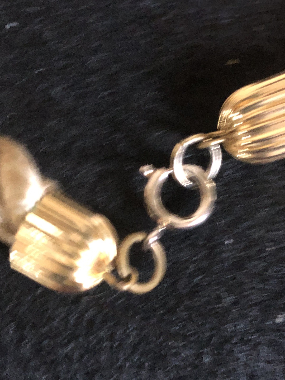 VTG. GAY BOYER LARGE GOLD TONE PENDANT W/ ROPE CHAIN NECKLACE 22″